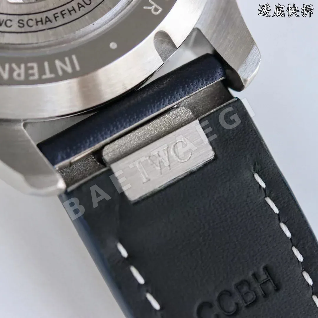 IWC 파일럿 페트로나스 그린 다이얼 시계 상세 이미지 8
