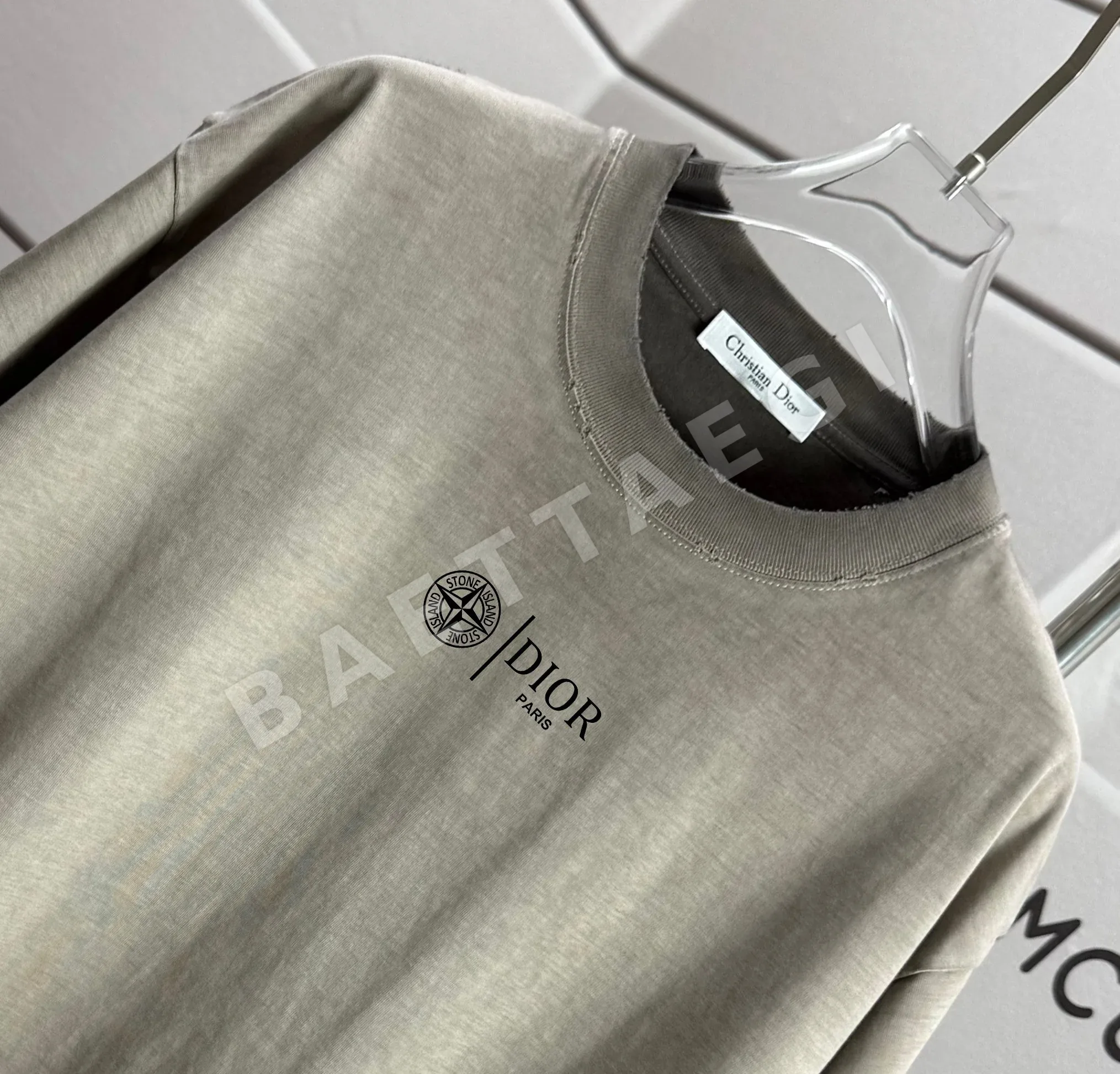 디올 워싱 데미지 가공 크루넥 반팔 티셔츠 상세 이미지 3