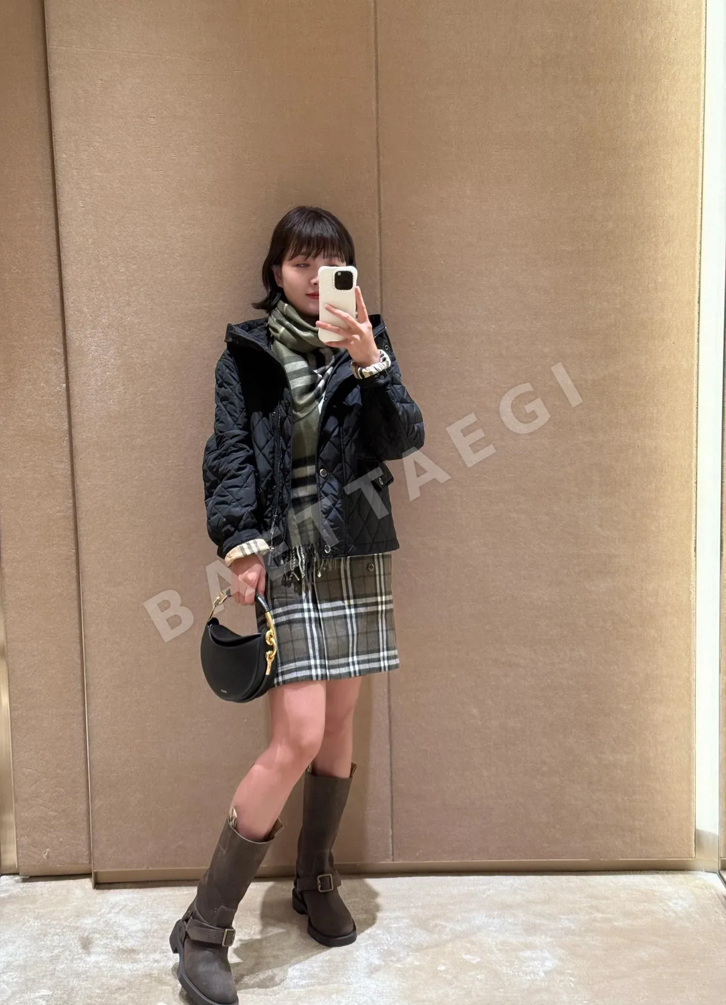 버버리 코듀로이 플랩 포켓 후드 코튼 자켓 상세 이미지 8