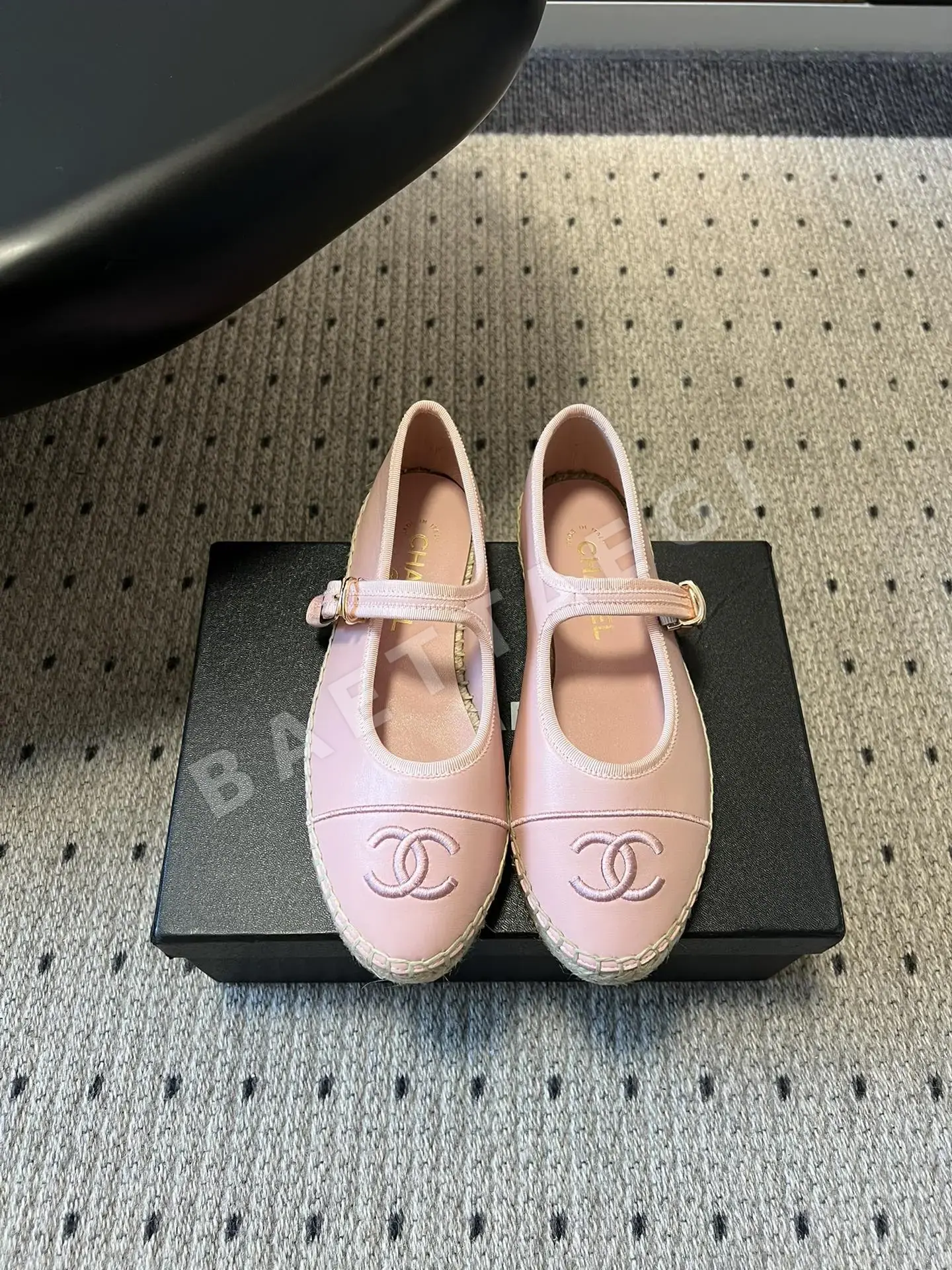 샤넬 더블 C 로고 메리제인 슈즈 95670