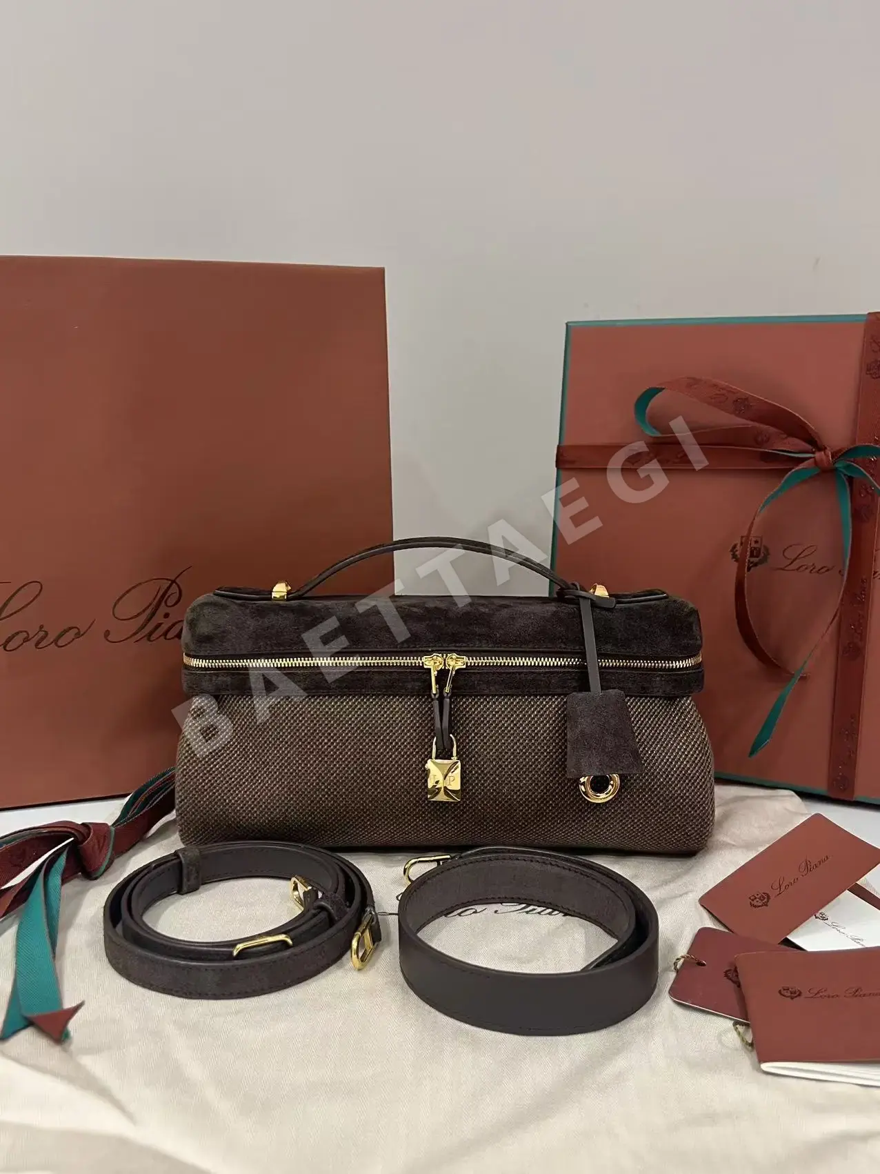 로로피아나 엑스트라소프티백 핸드백 191200