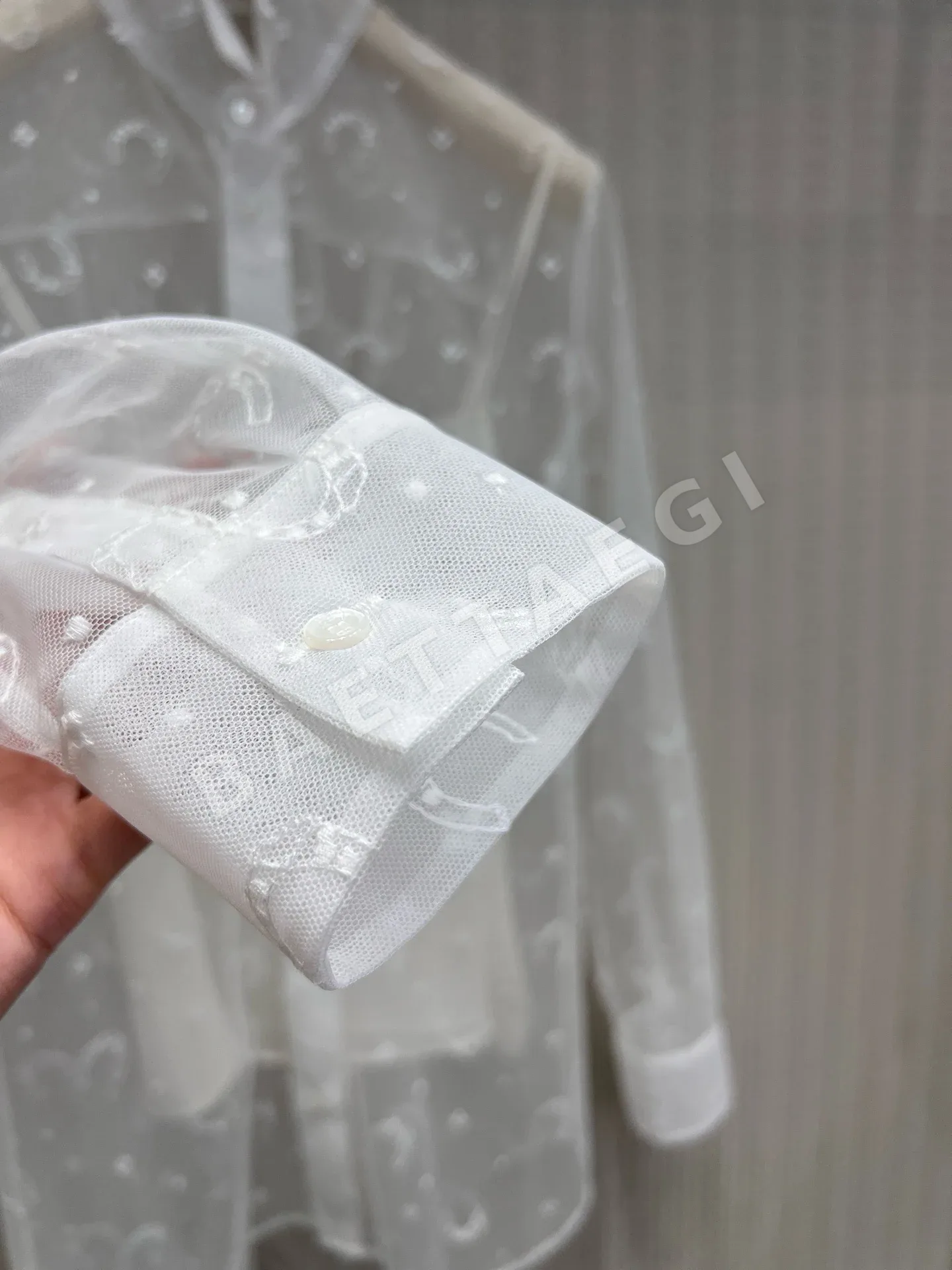 디올 말굽별 자카드 시어 오간자 셔츠 상세 이미지 7