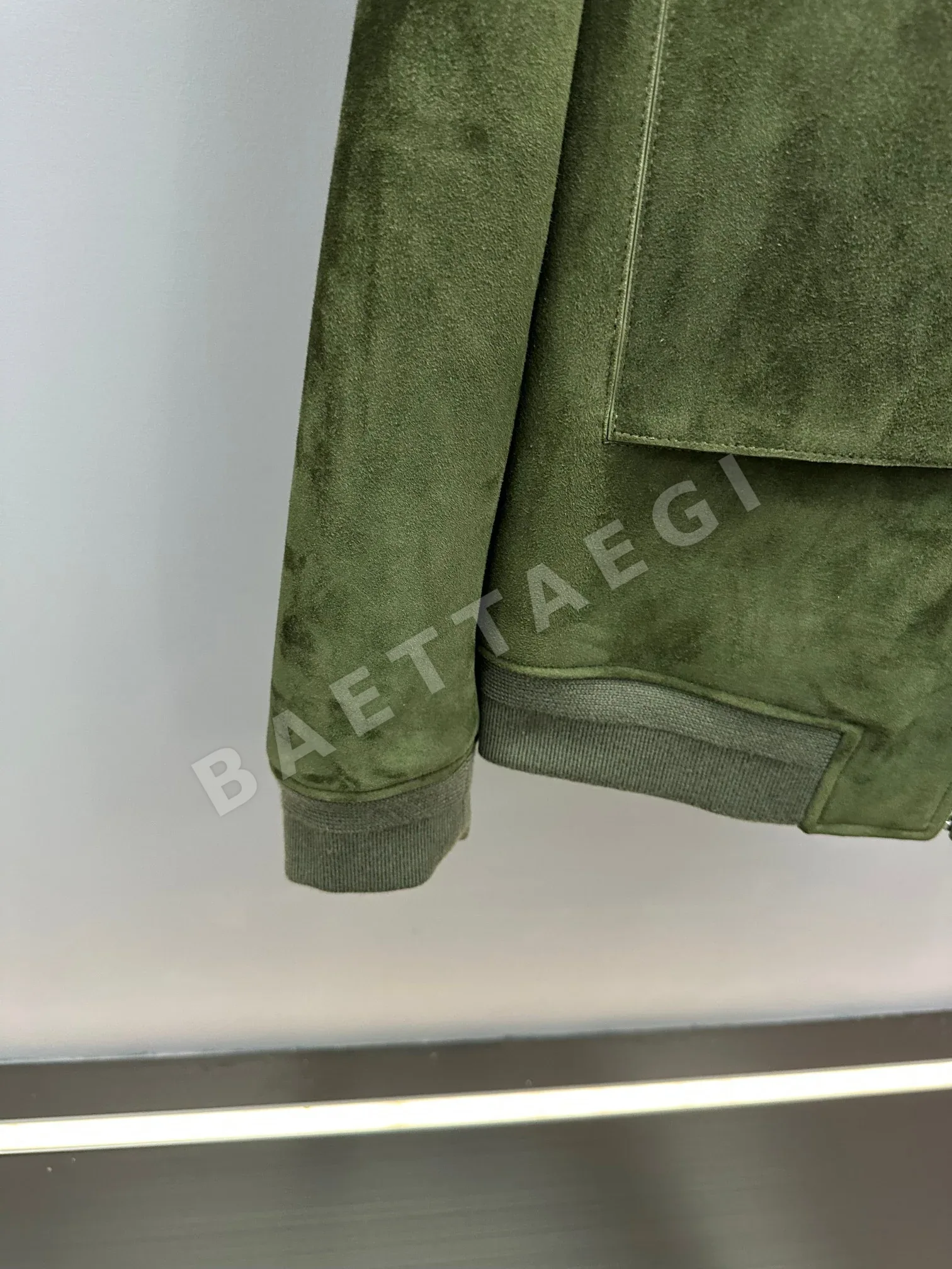 브루넬로쿠치넬리 밀리터리 그린 스웨이드 자켓 상세 이미지 7