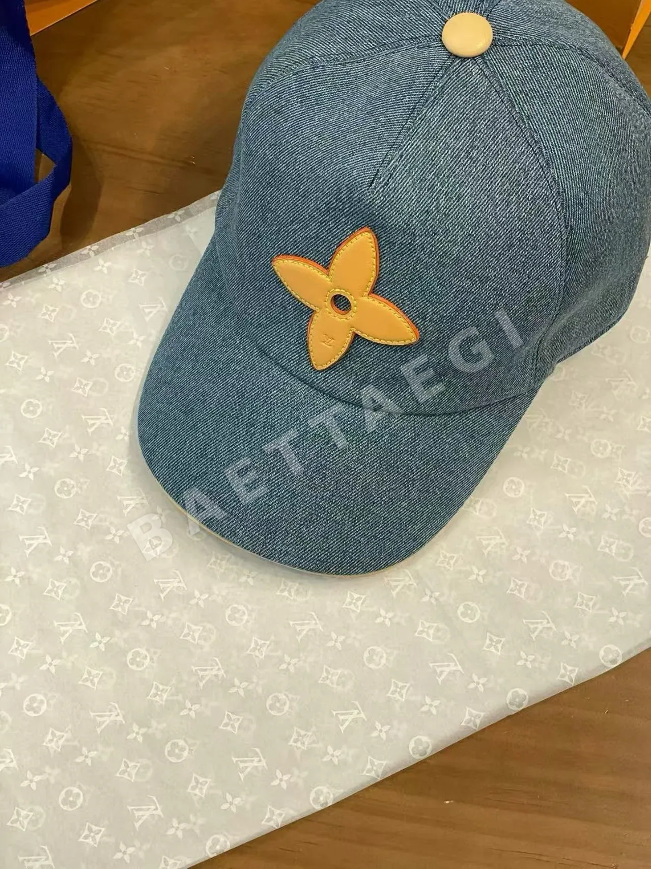 루이비통 모노그램 데님 블루 캡 상세 이미지 4
