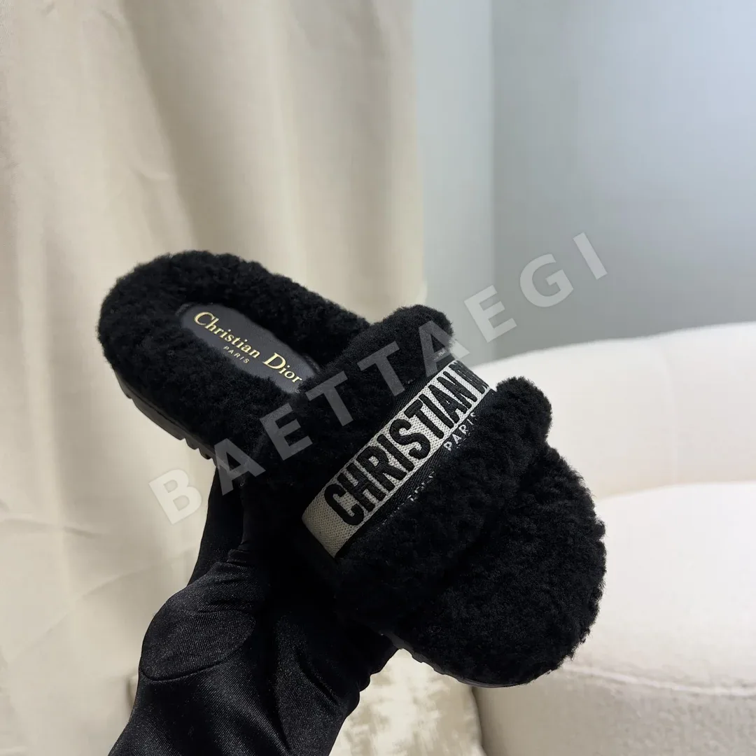 디올 자수 퍼 슬리퍼 상세 이미지 9