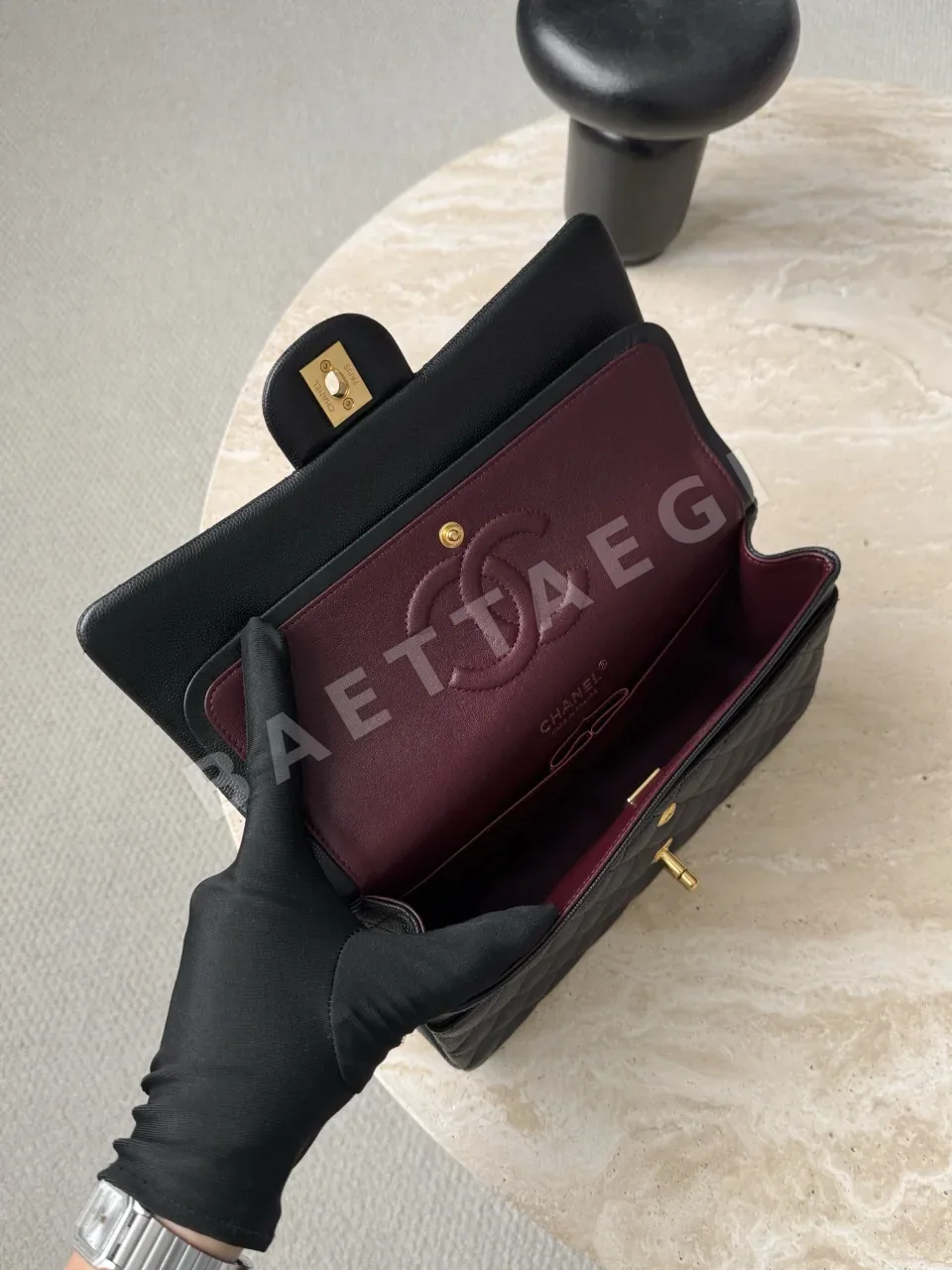 샤넬 블랙 금장 캐비어 엣지 스티치 가방 33414