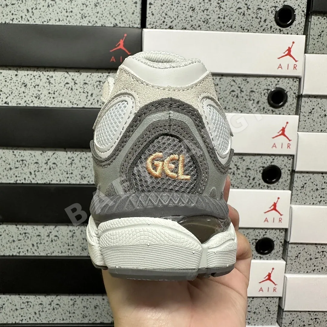 아식스 [M] 젤 NYC 1203A383-026 200494 Asics Gel-NYC Cloud Grey Cement Grey 상세 이미지 4
