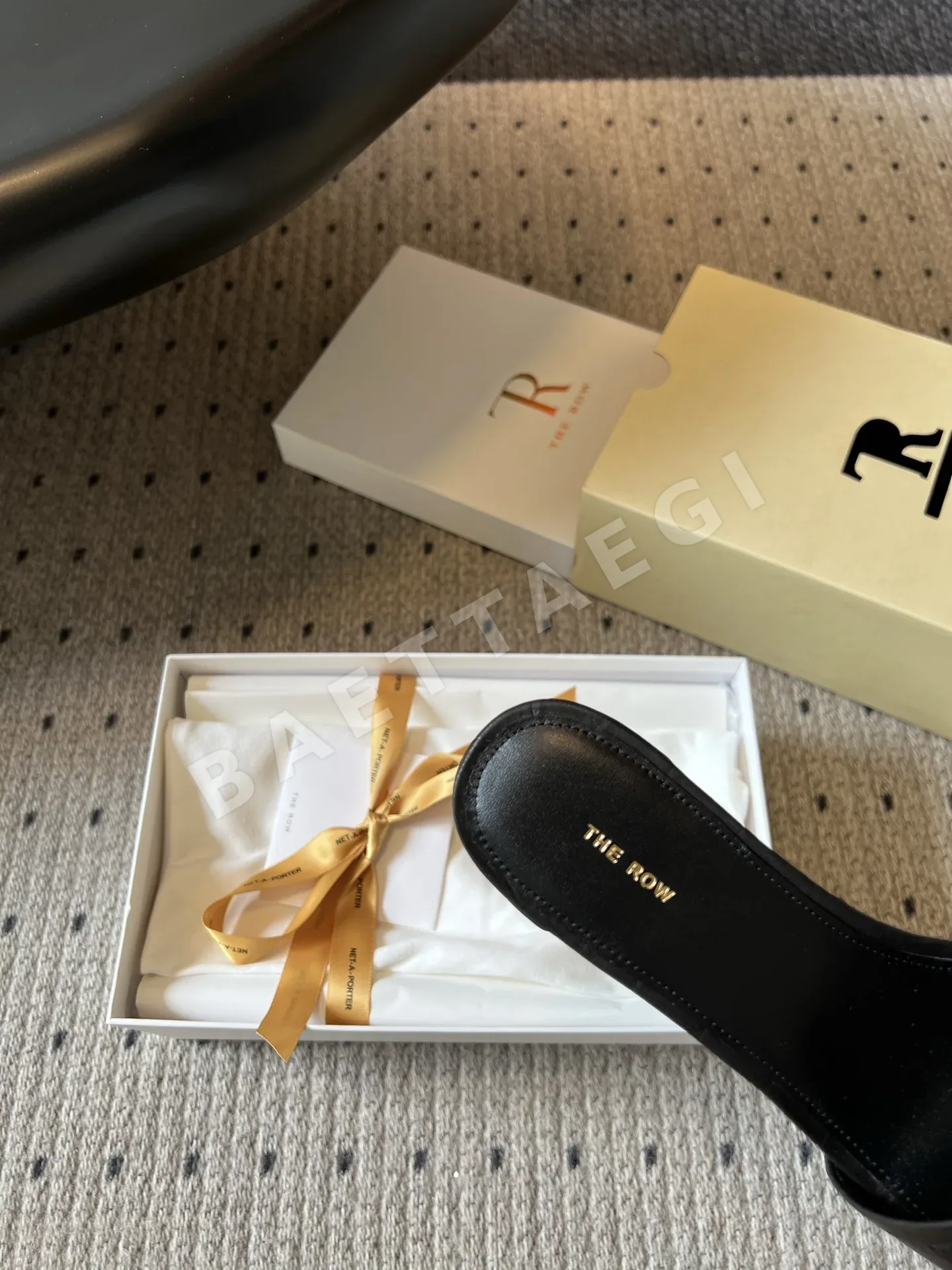 더로우 악어무늬 스퀘어 토 청키 힐 샌들 상세 이미지 8