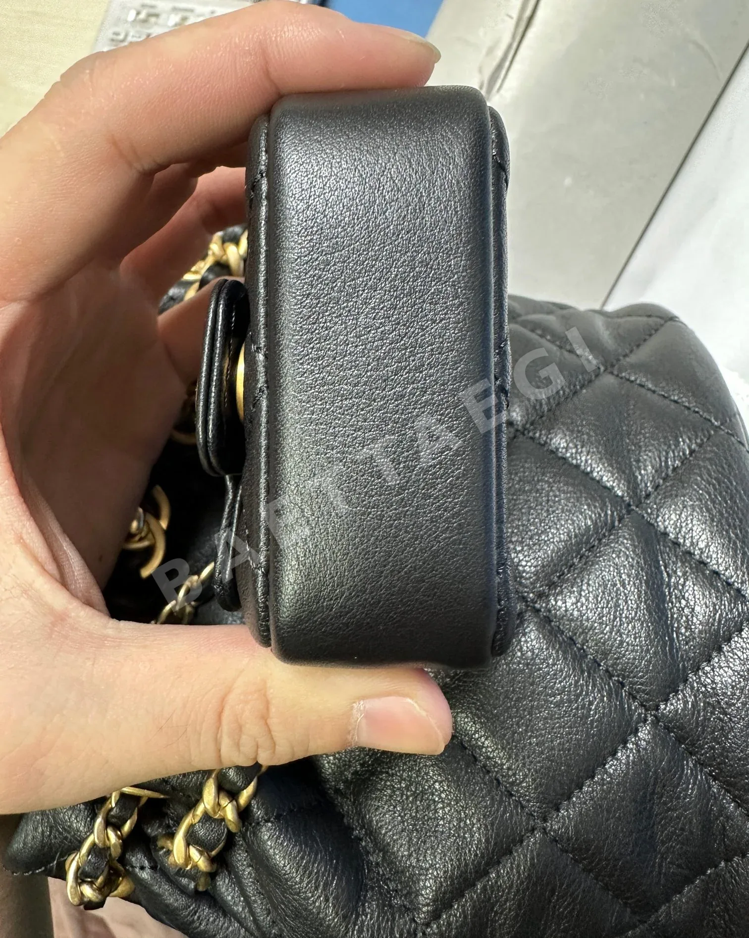 샤넬 텀블드 카프스킨 백팩 상세 이미지 7