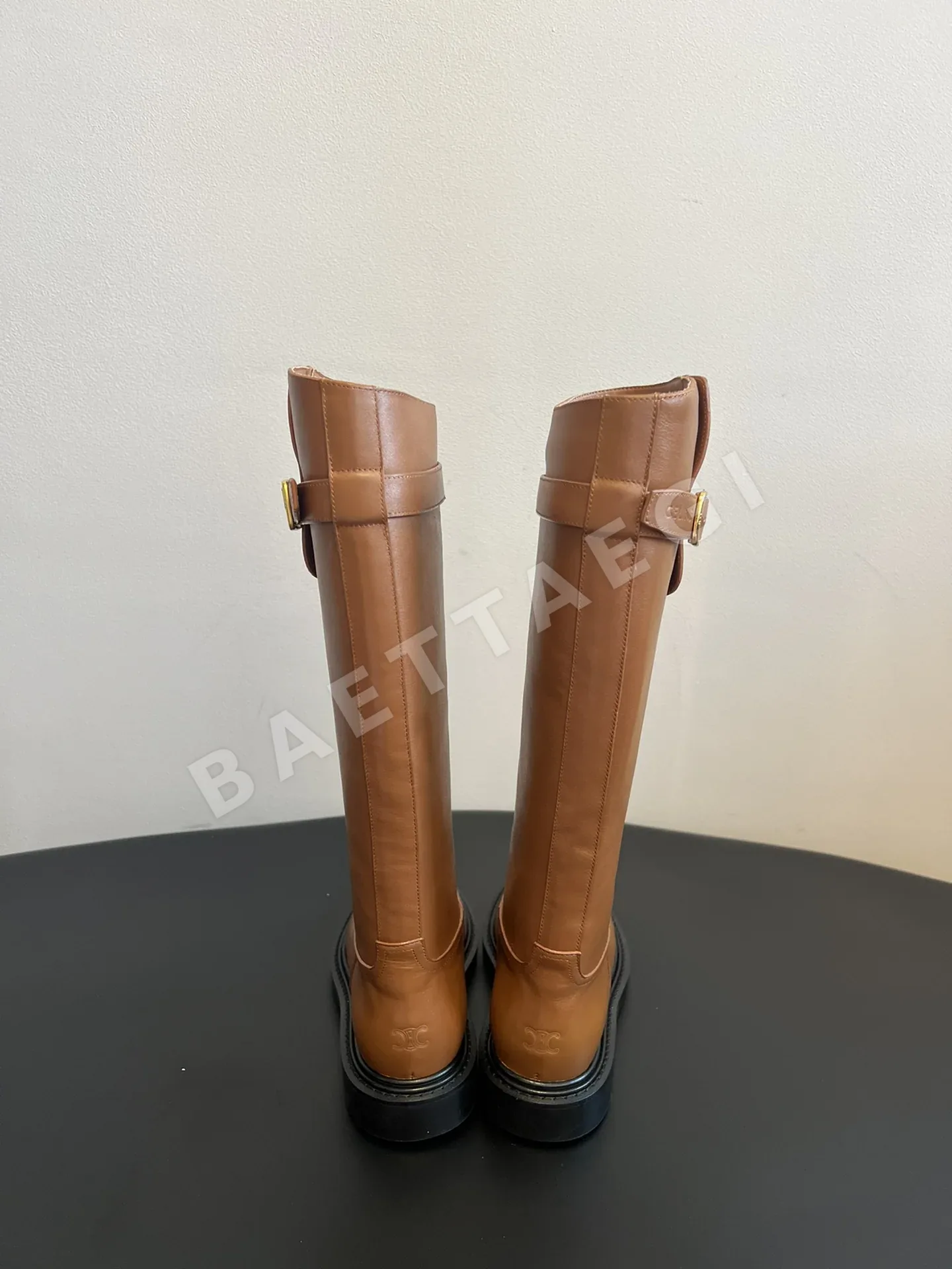 셀린느 레트로 플랫 하이 바이커 부츠 8949 상세 이미지 9