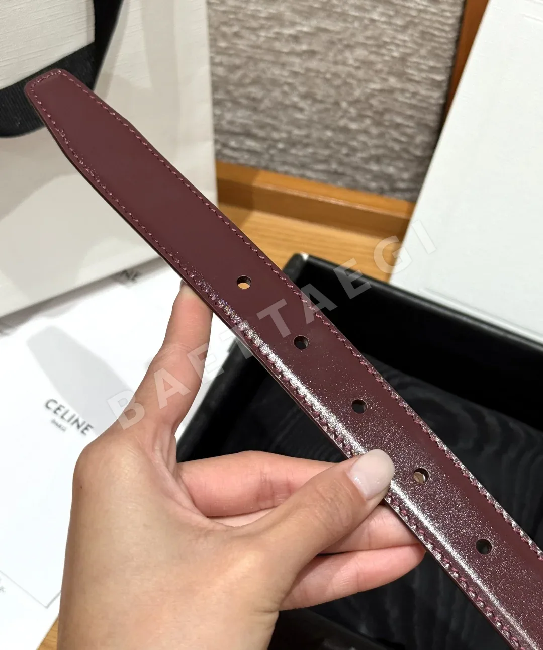 셀린느 트리옹 가죽 미디엄 슬림핏 벨트 상세 이미지 7