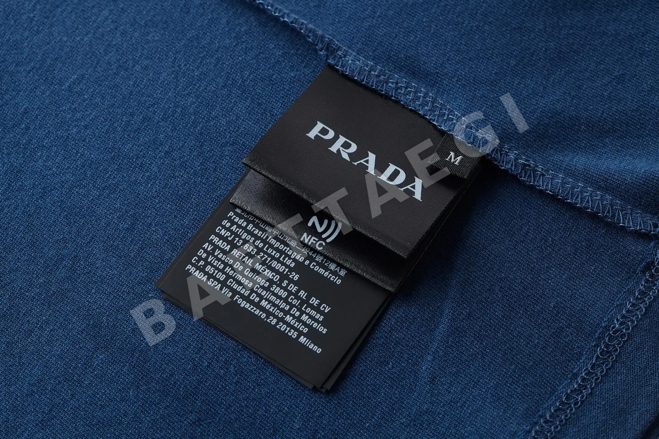 프라다 자수 로고 린넨 코튼 남성 반팔 티셔츠 상세 이미지 7