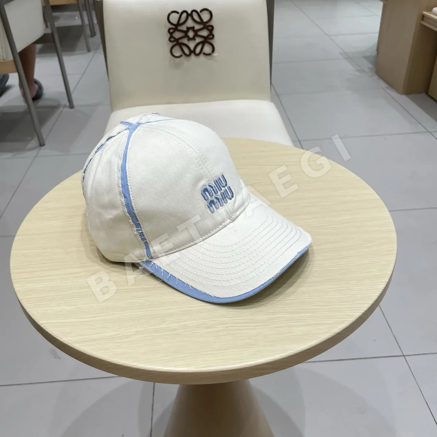 미우미우 자수 베이스볼캡 상세 이미지 5