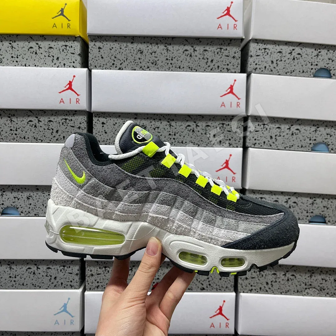나이키 [KZ2.0] 에어 맥스 95 OG 그레이 화이트 그린 HM4738-001 201164 Nike Air Max 95 OG Reverse 상세 이미지 9