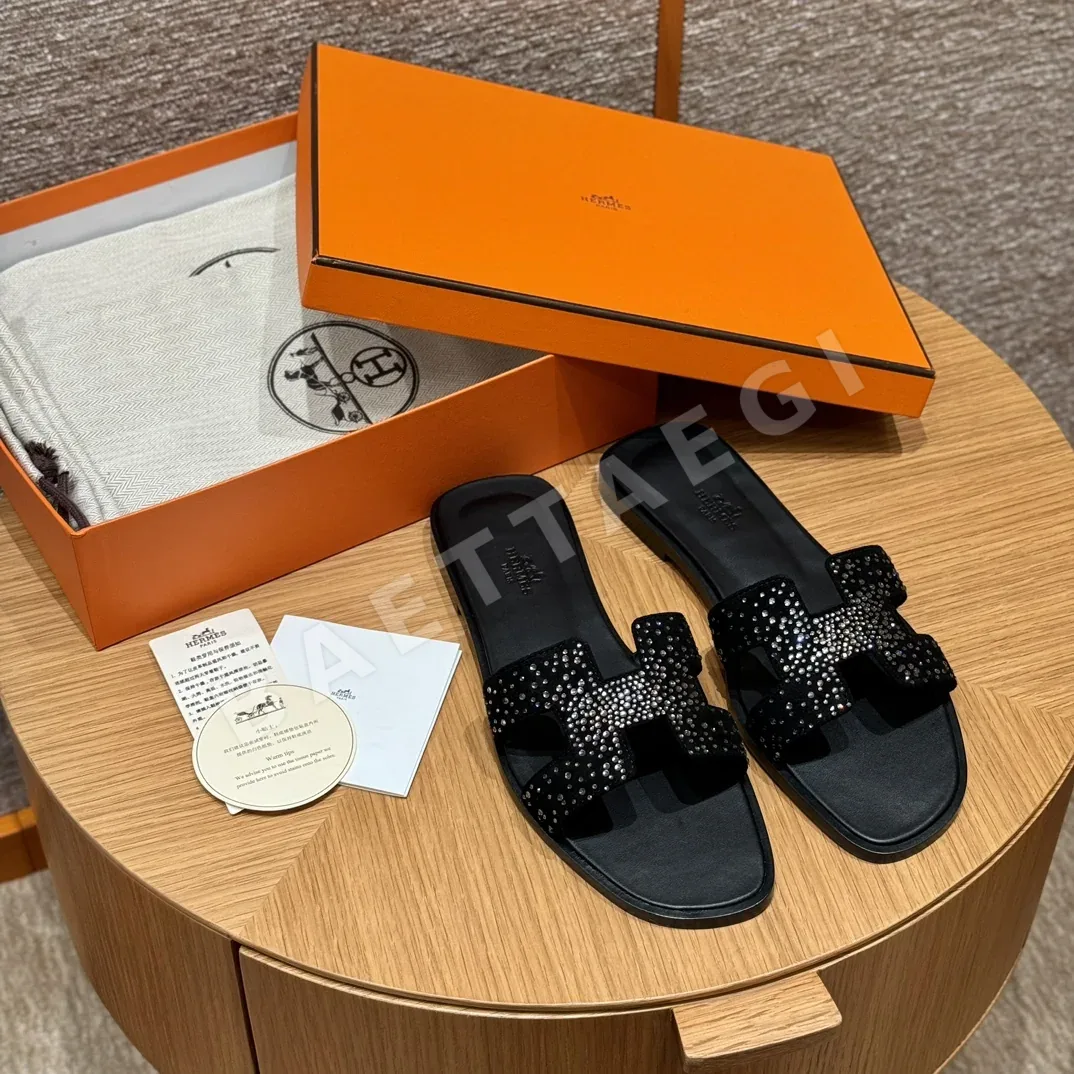 에르메스 오란 샌들 블랙 가죽 H 컷아웃 165707