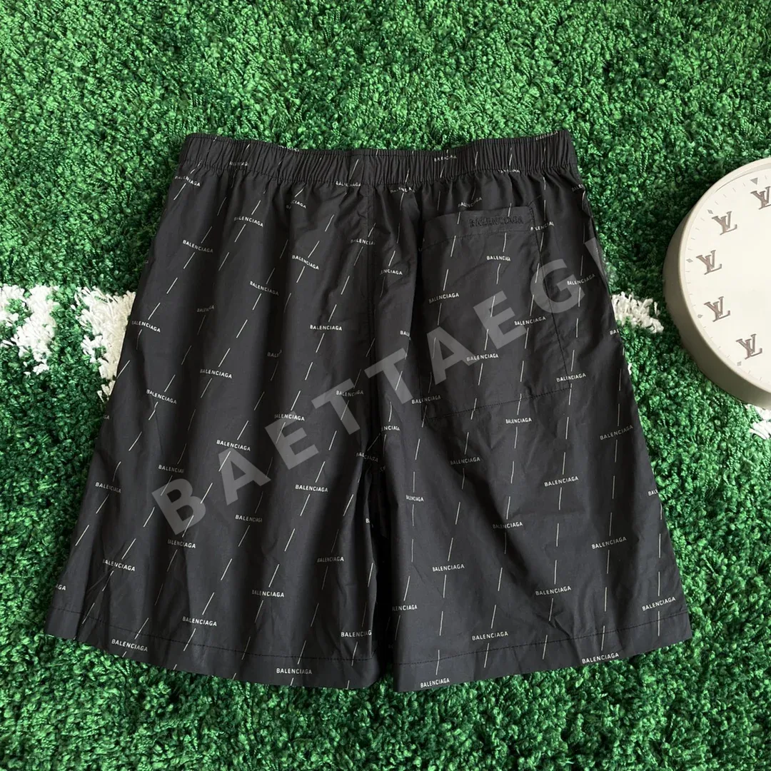 발렌시아가 올오버 프린트 남성 반바지 P230 상세 이미지 4