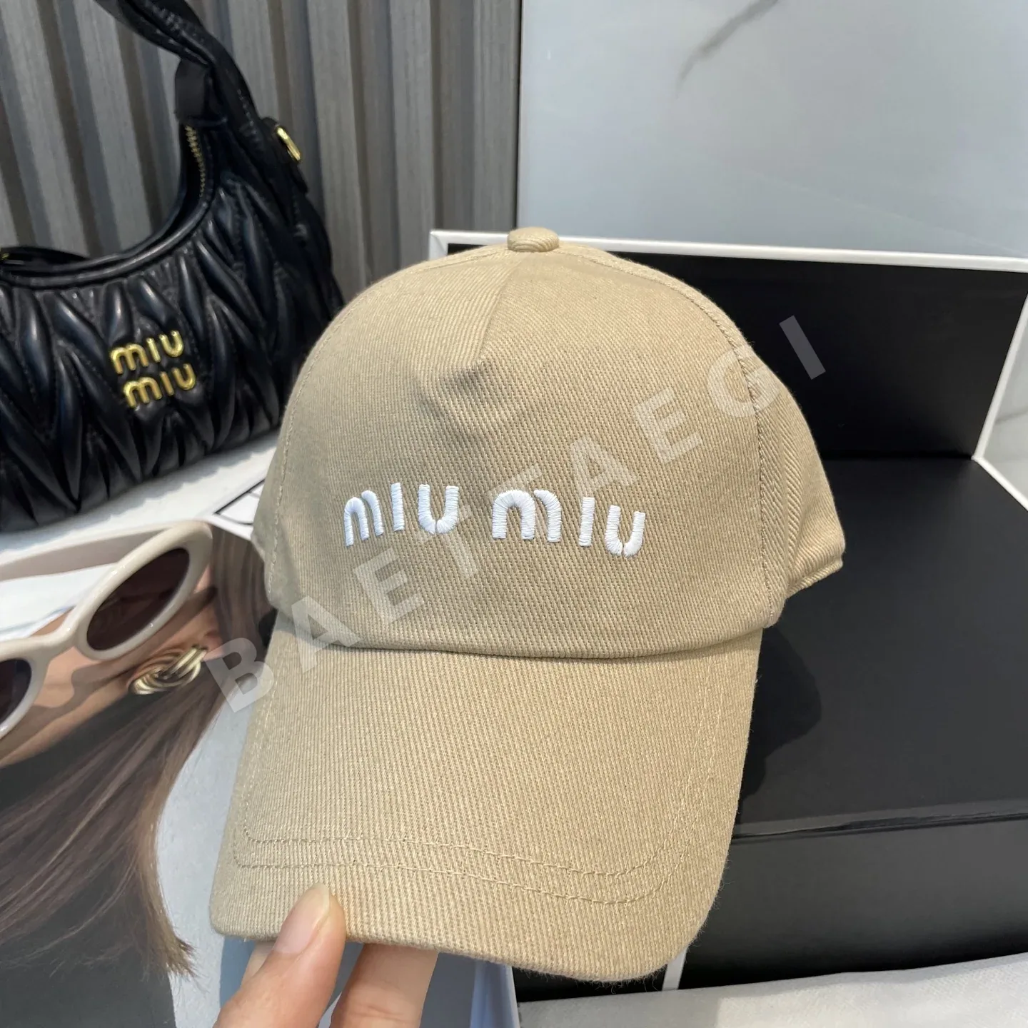 미우미우 자수 야구모자 상세 이미지 2