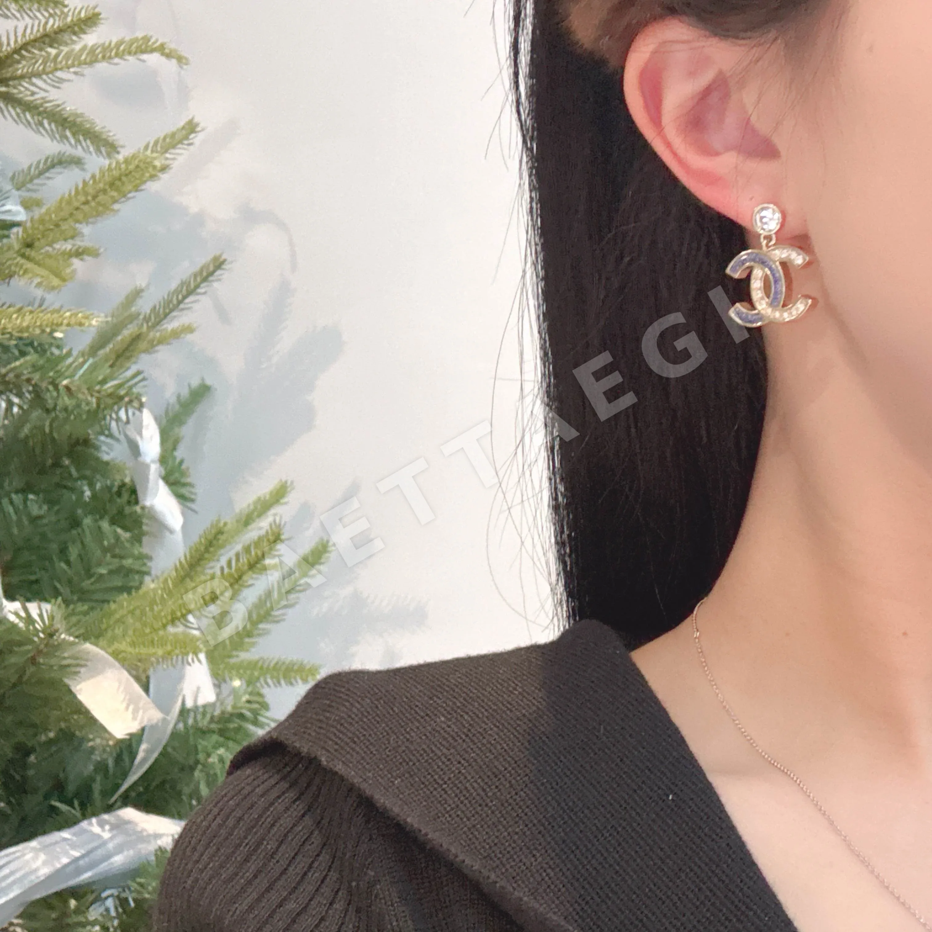 샤넬 25 라이트골드 더블 C 별 장식 귀걸이 153523