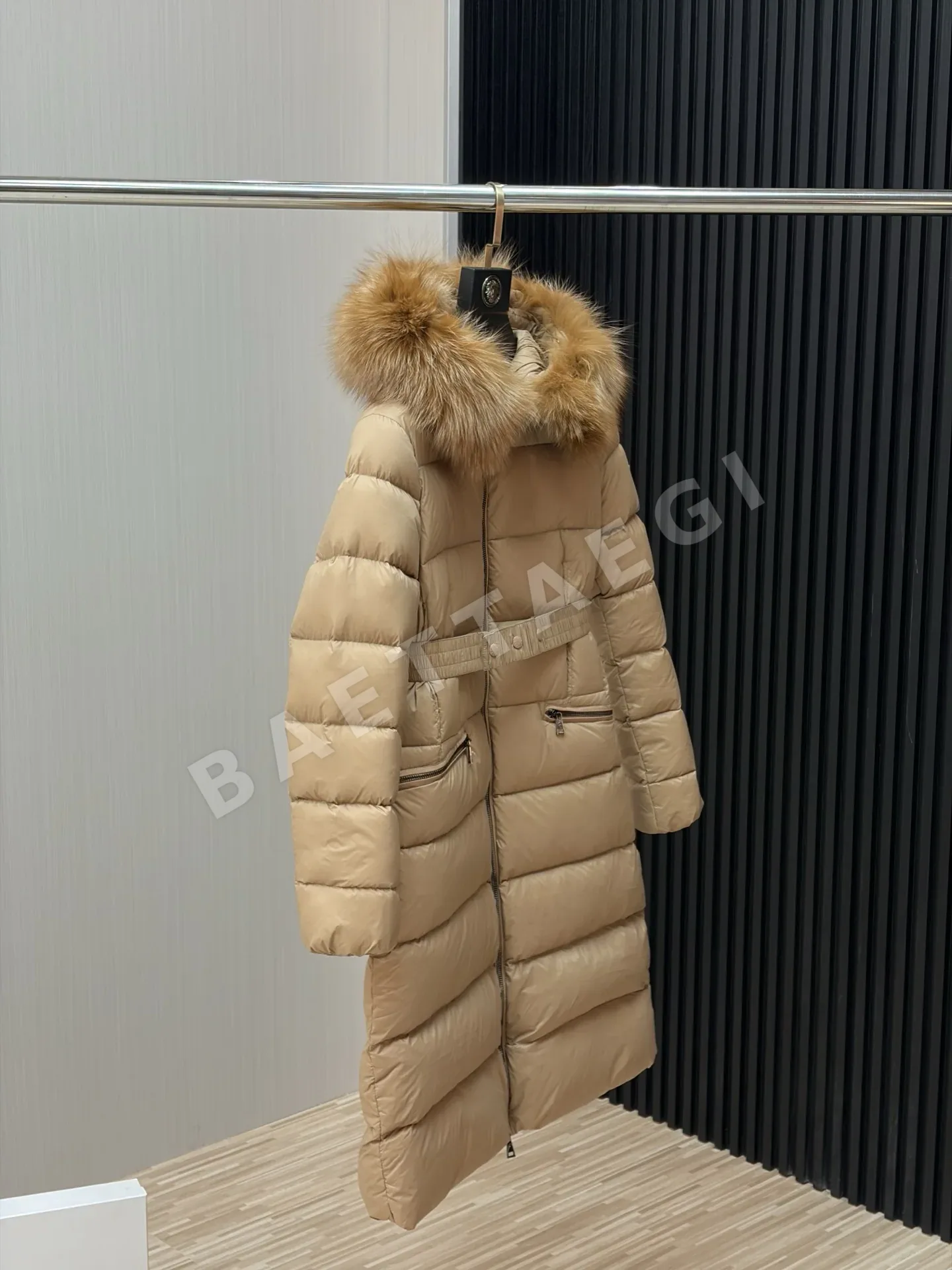 몽클레르 보에딕 여성 패딩 상세 이미지 4