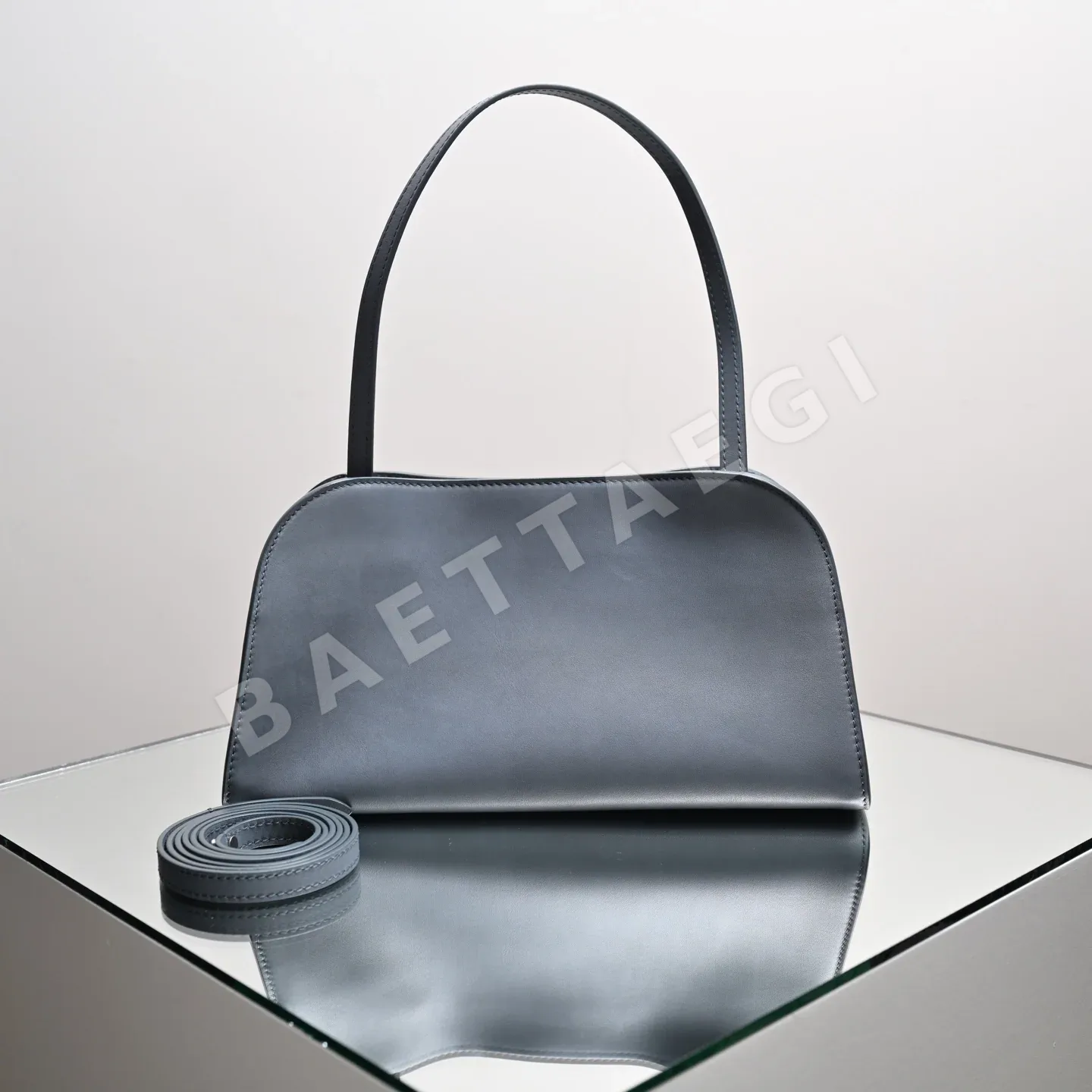 더로우 마르고 클러치백 75500