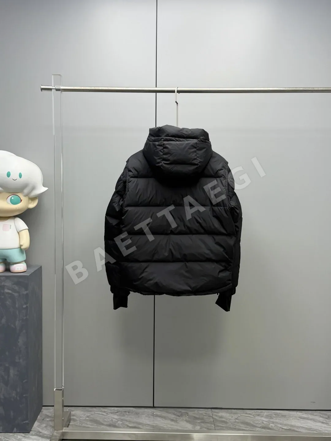 몽클레르 남성 후드 다운 패딩 재킷 상세 이미지 9