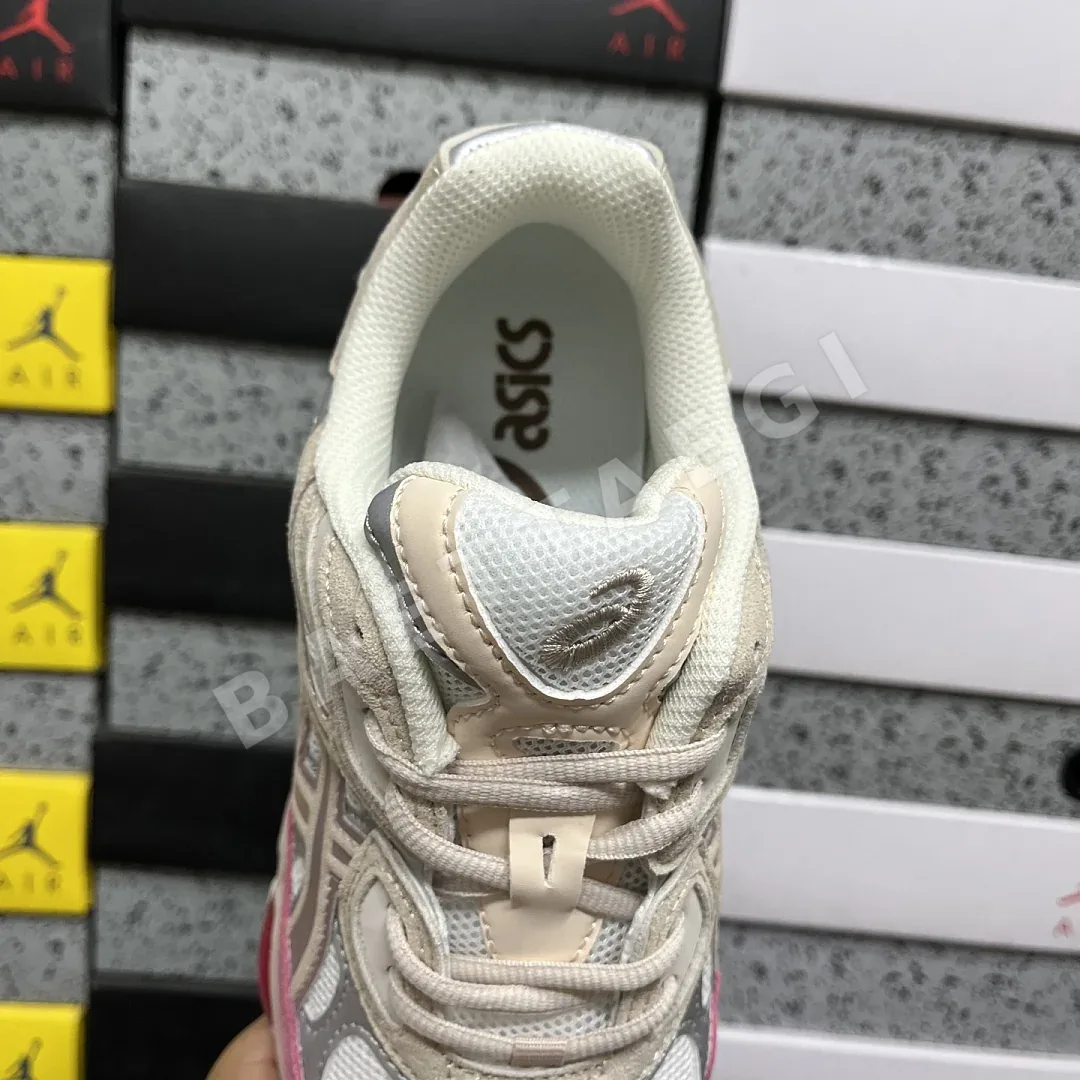 아식스 [RT] 젤 NYC 1203A383-104 200366 Asics Gel-NYC Cream Mineral Beige Pink 상세 이미지 6