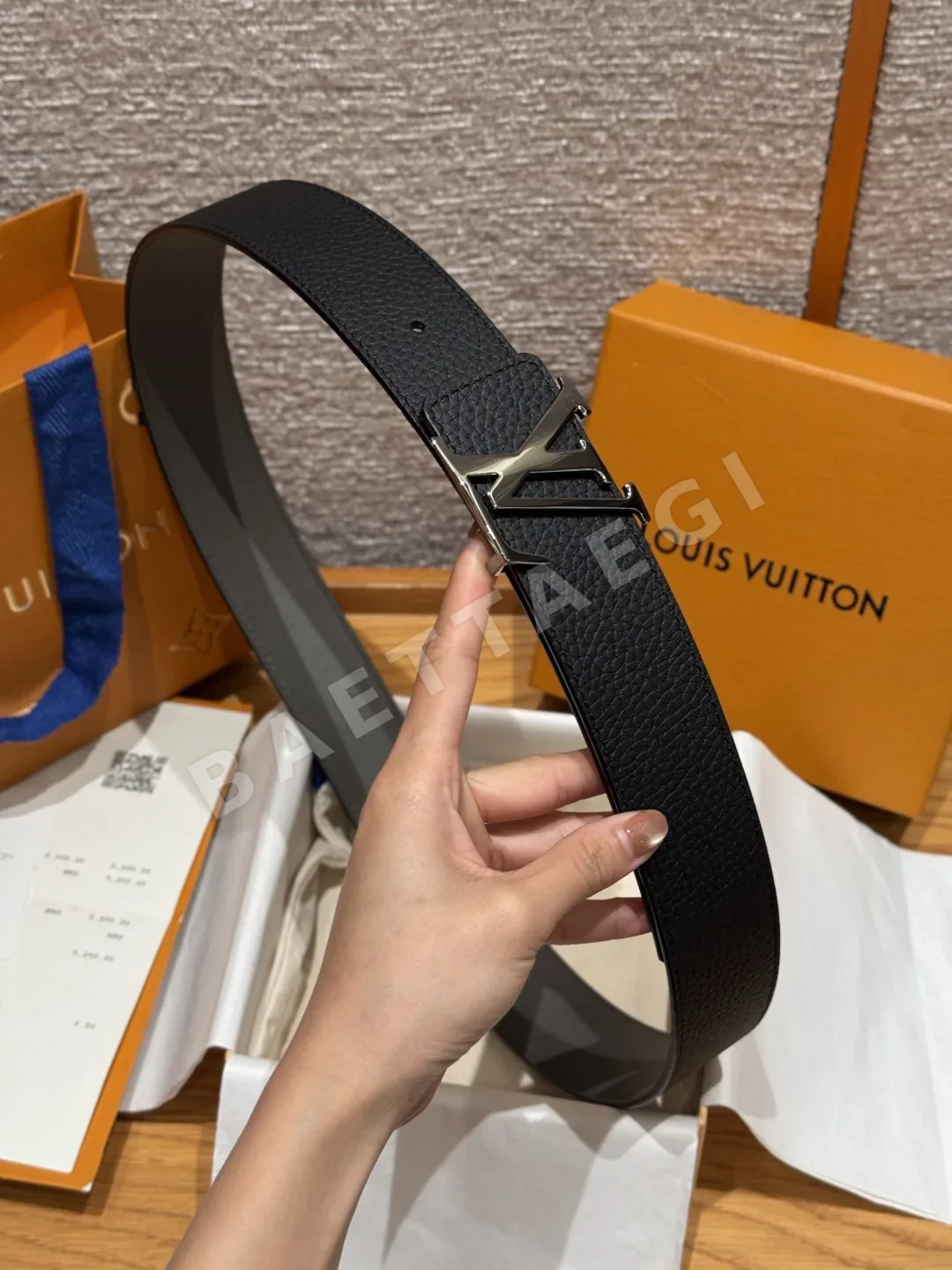 루이비통 TAURILLON 40mm 리버서블 벨트 상세 이미지 3