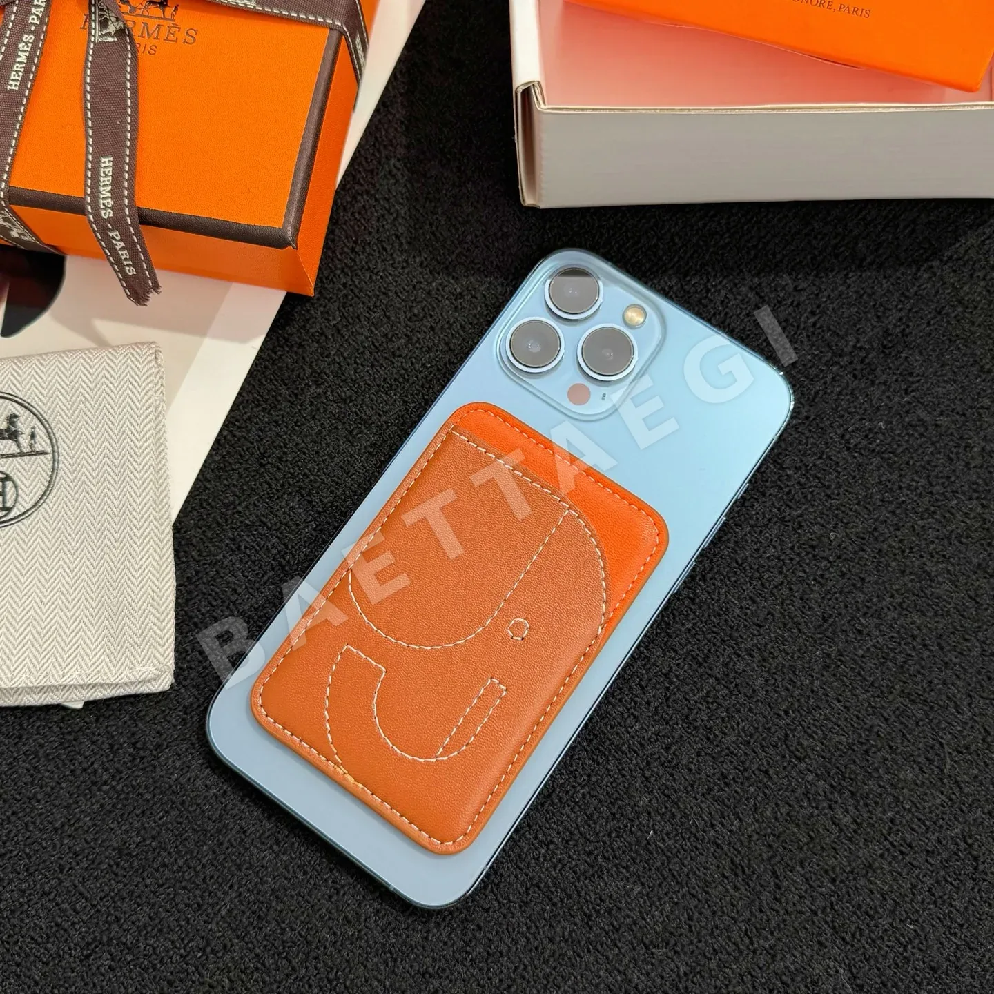에르메스 마그세이프 카드홀더 지갑 상세 이미지 4