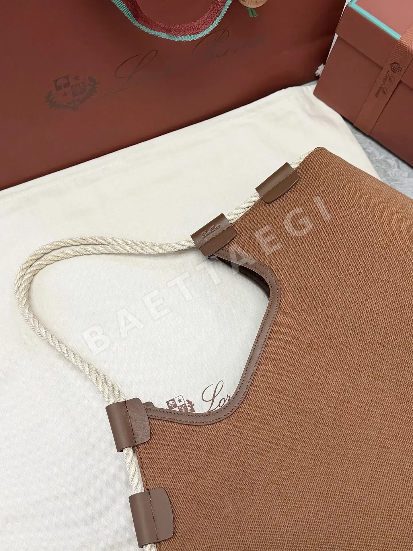 로로피아나 조이아 쇼퍼 라마 브라운 캔버스 가방 FAQ8515 상세 이미지 4