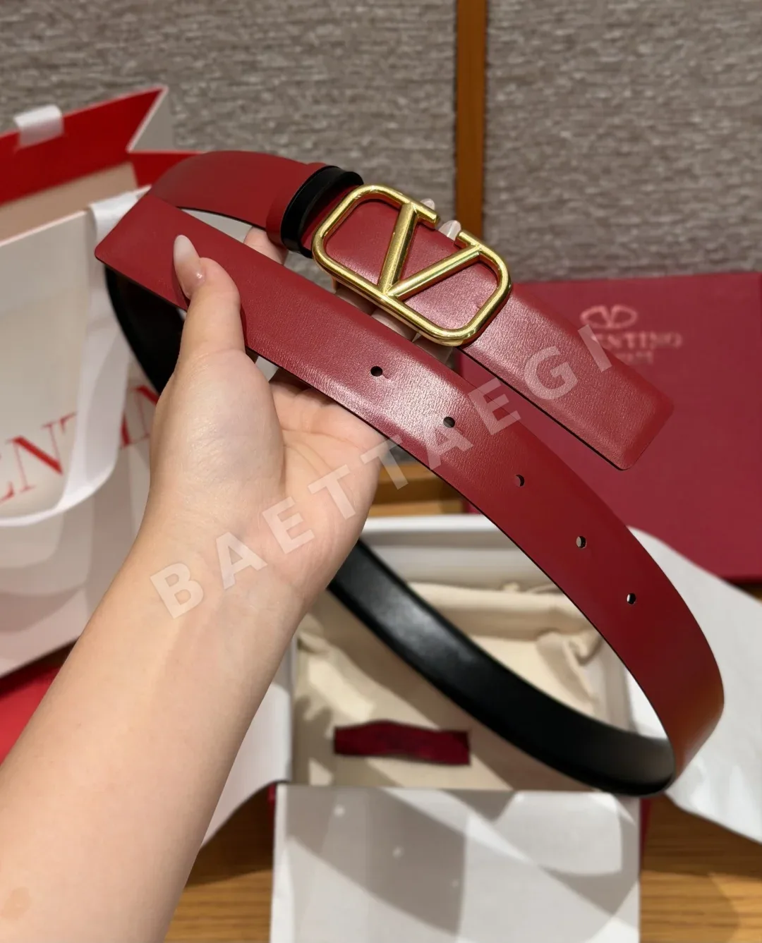 발렌티노 VLOGO 리버시블 가죽 벨트 30mm 상세 이미지 3