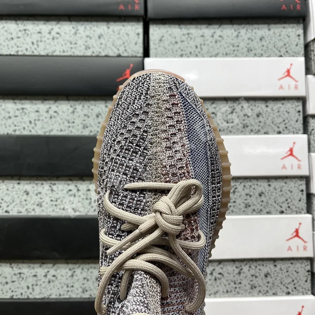 아디다스 [XQ] 이지 부스트 350 V2 HO2795 200793 Adidas Yeezy Boost 350 V2 Fade 상세 이미지 7