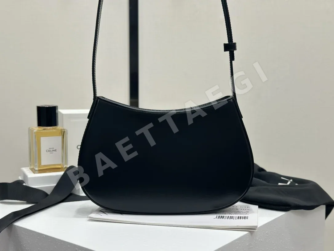 셀린느 베이징 라이프 미디엄 블랙 카프스킨 핸드백 상세 이미지 4