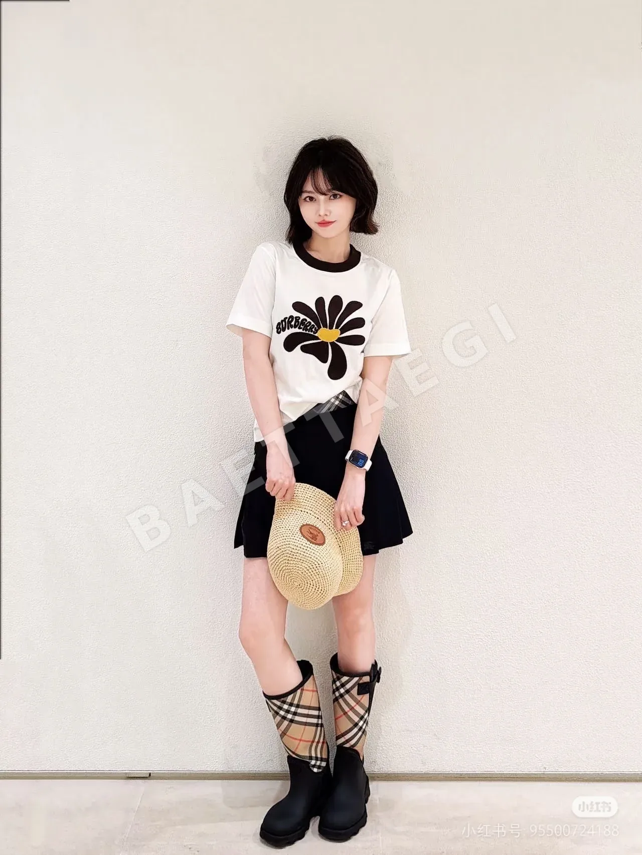 버버리 국화 자수 패치워크 여성 반팔 티셔츠 상세 이미지 16