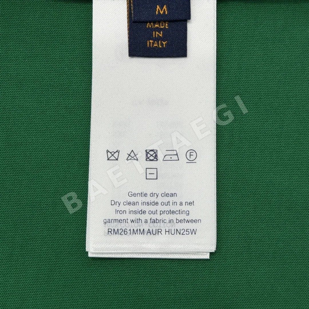루이비통 로고 자수 코튼 반팔 티셔츠 남성 상세 이미지 9