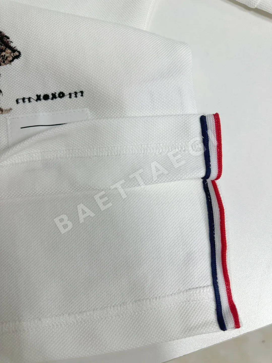 톰브라운 강아지 하트 자수 코튼 피케 반팔 셔츠 상세 이미지 9