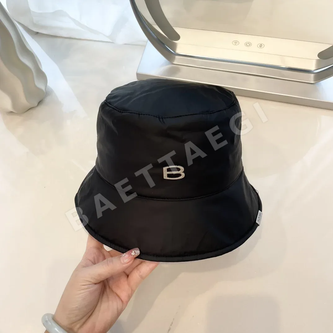 발렌시아가 레이어드 피셔맨 햇 모자 상세 이미지 5