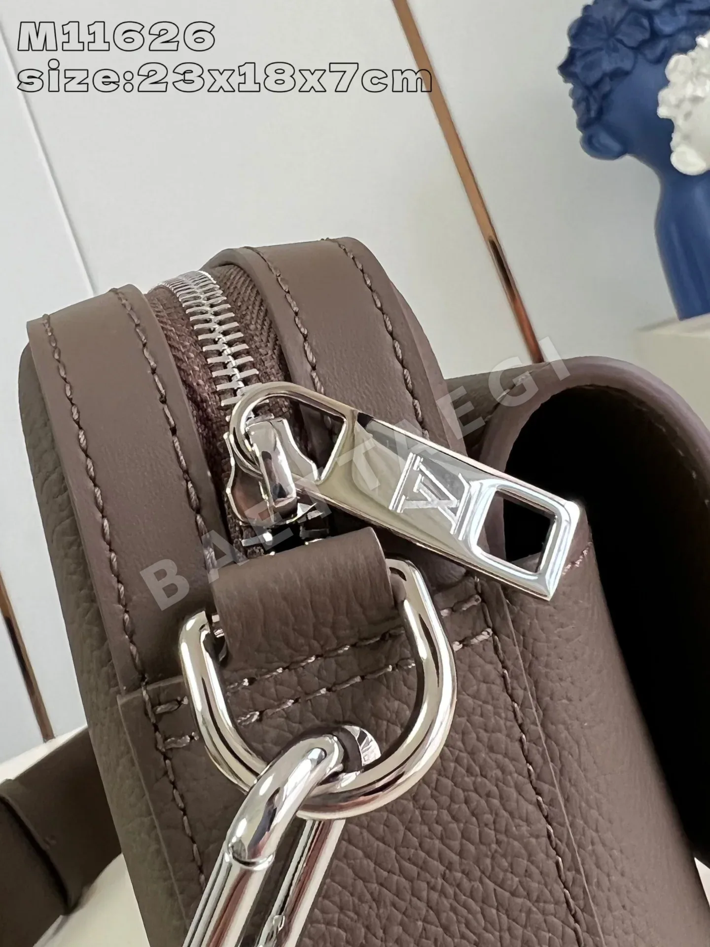 루이비통 M11626 월릿 메신저백 상세 이미지 4