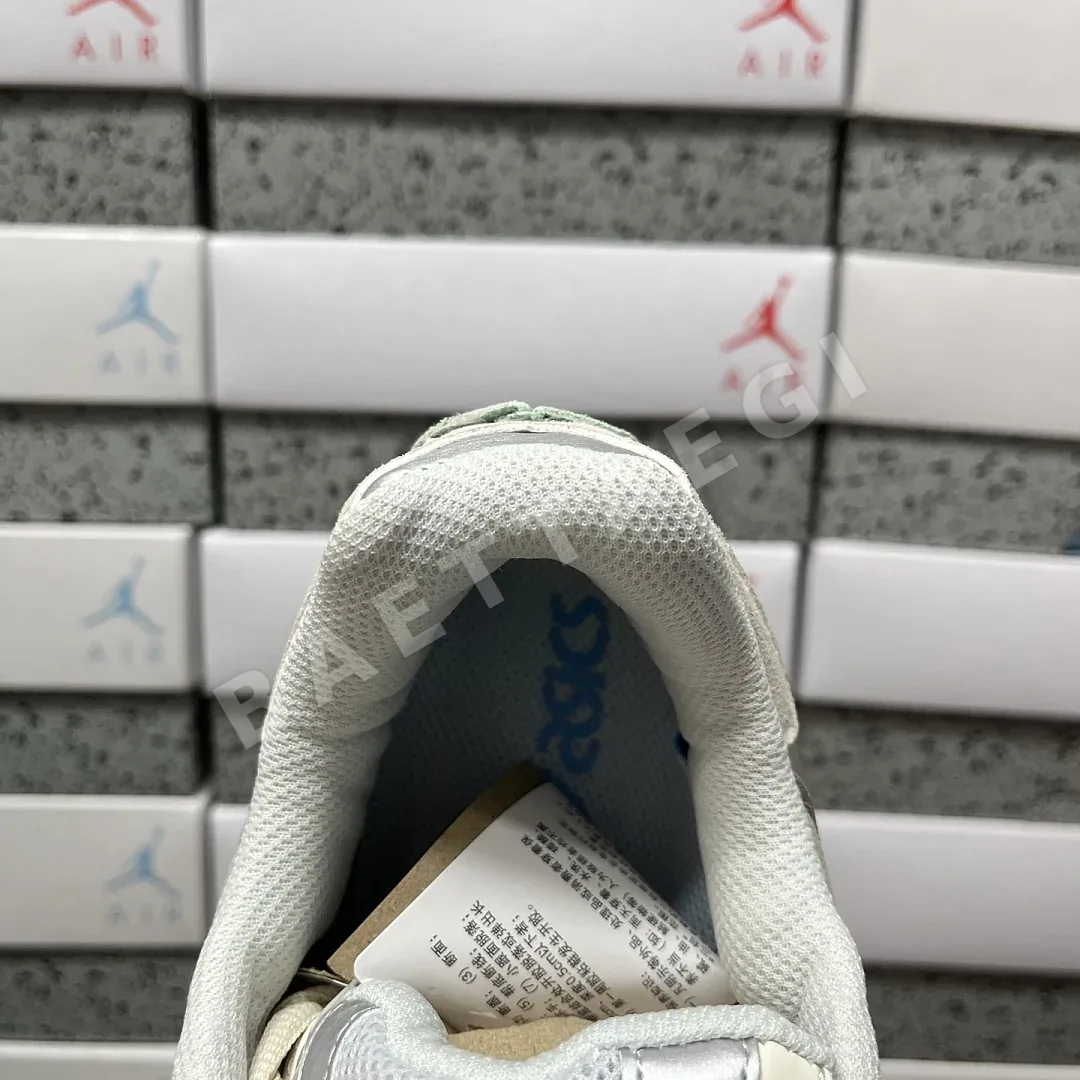 아식스 [GX] 젤 NYC 1203A859-100 200541 Asics Gel-NYC Beige Green 상세 이미지 9
