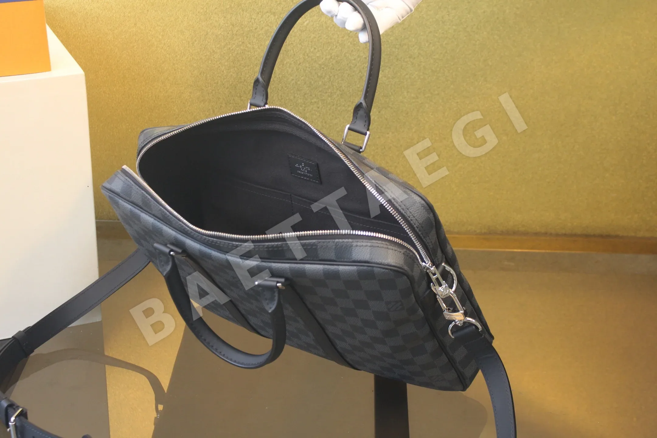 루이비통 N41478 보야지 스몰 브리프케이스 가방 332 상세 이미지 8