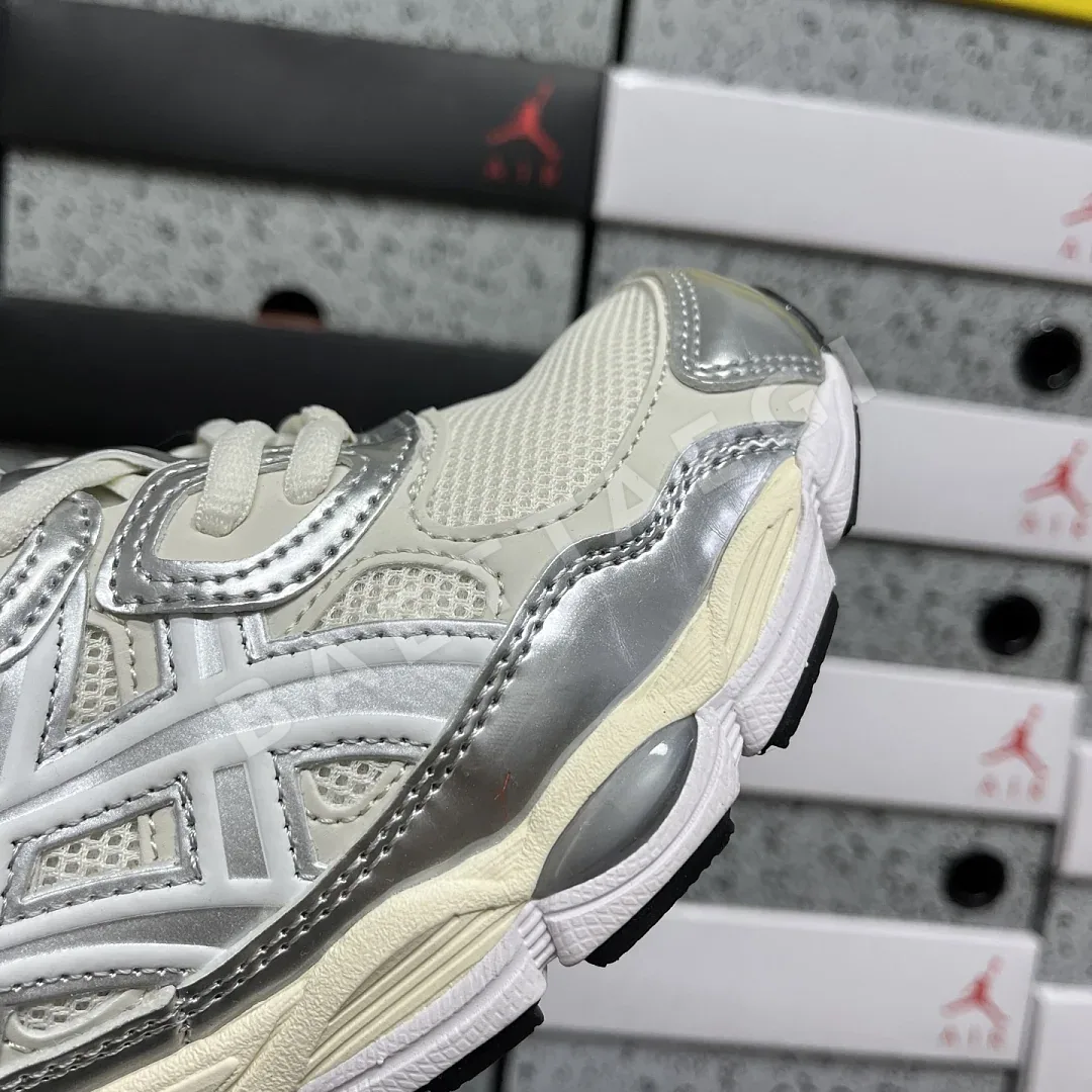아식스 [RT] 젤 NYC 1203A805-101 200368 Asics Gel-NYC Cream Pure Silver 상세 이미지 9