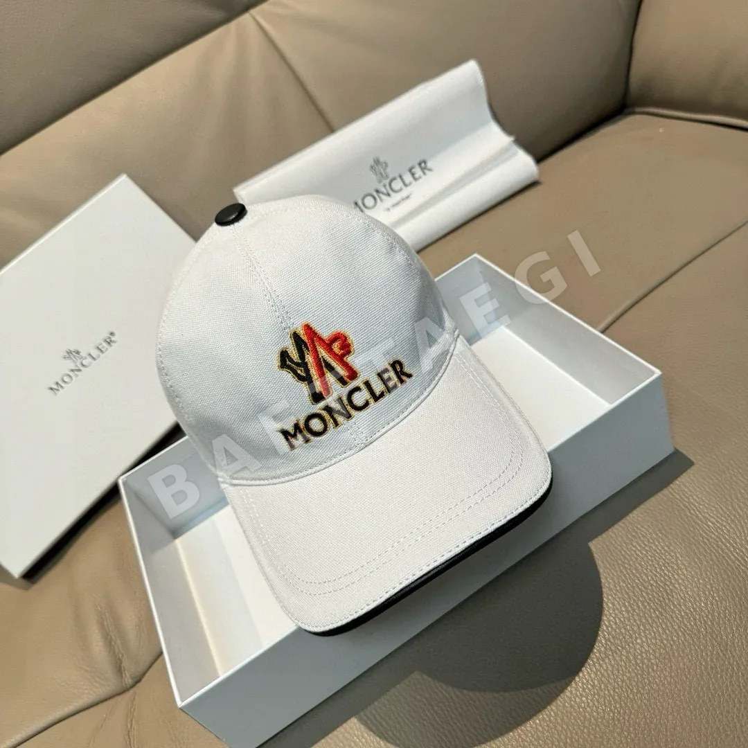 몽클레르 3D 자수 베이스볼 모자 186909