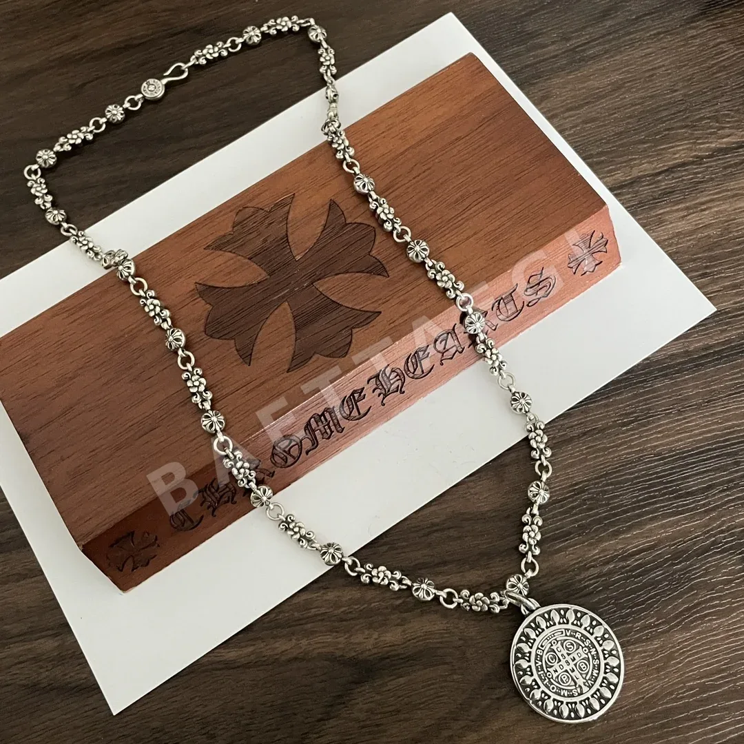 크롬하츠 레트로 레터 펜던트 목걸이 상세 이미지 8