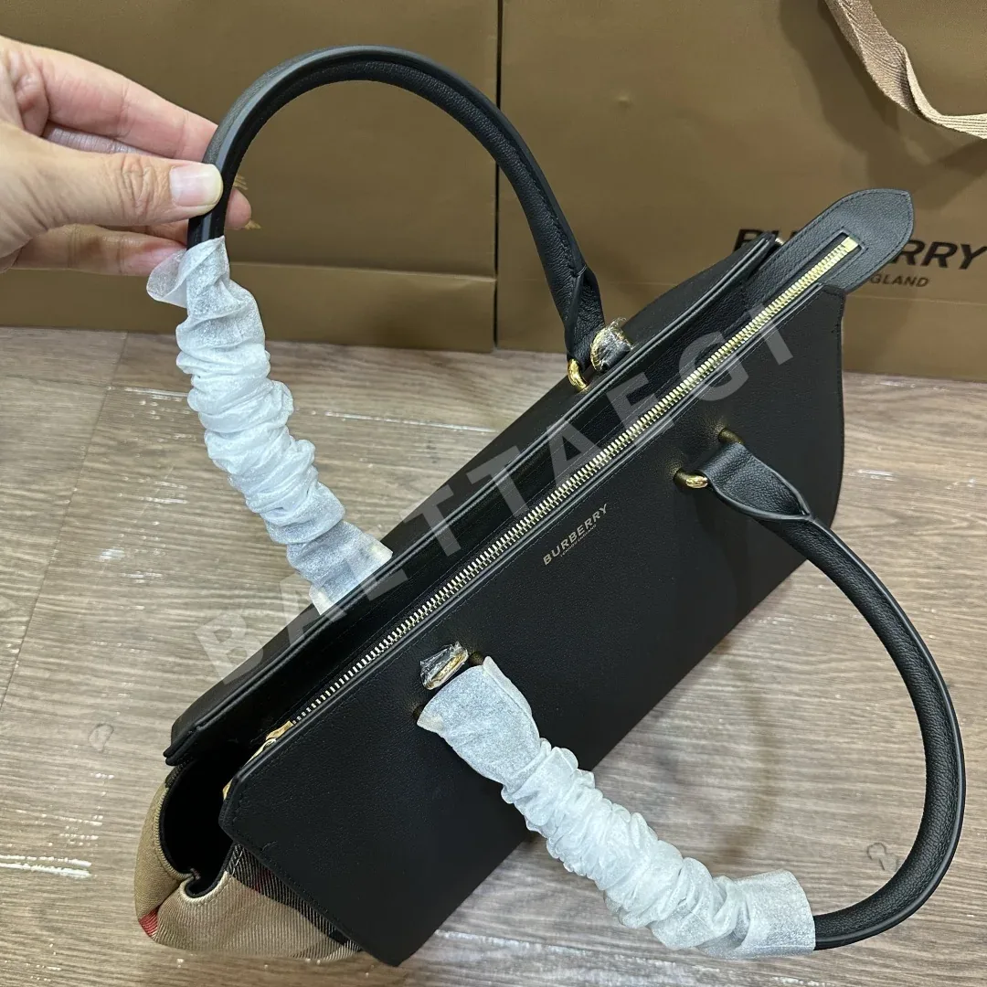 버버리 대형 가방 상세 이미지 3
