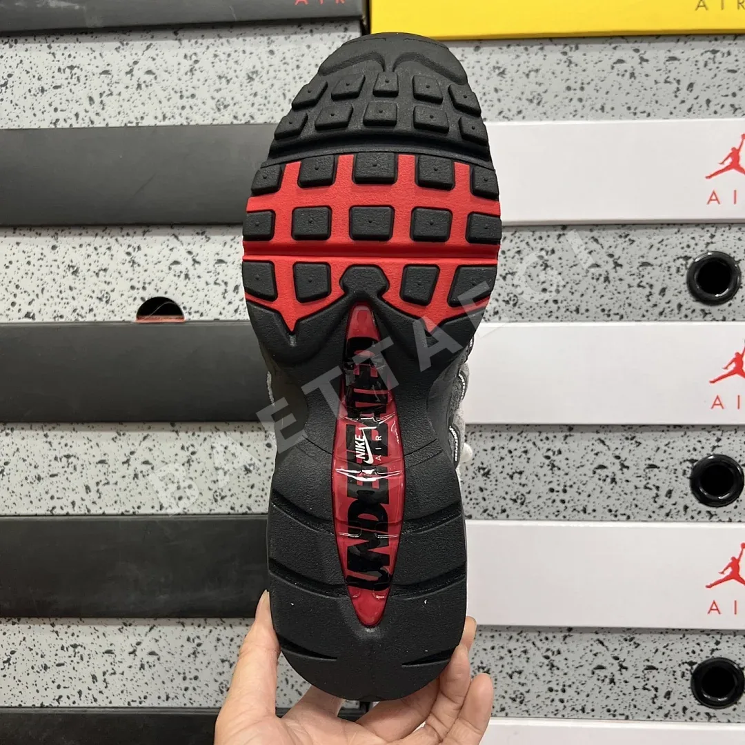 나이키 [GX] 에어 맥스 95 SP 레드 IB4523-003 201259 Nike Air Max 95 SP Undefeated Geo 상세 이미지 3