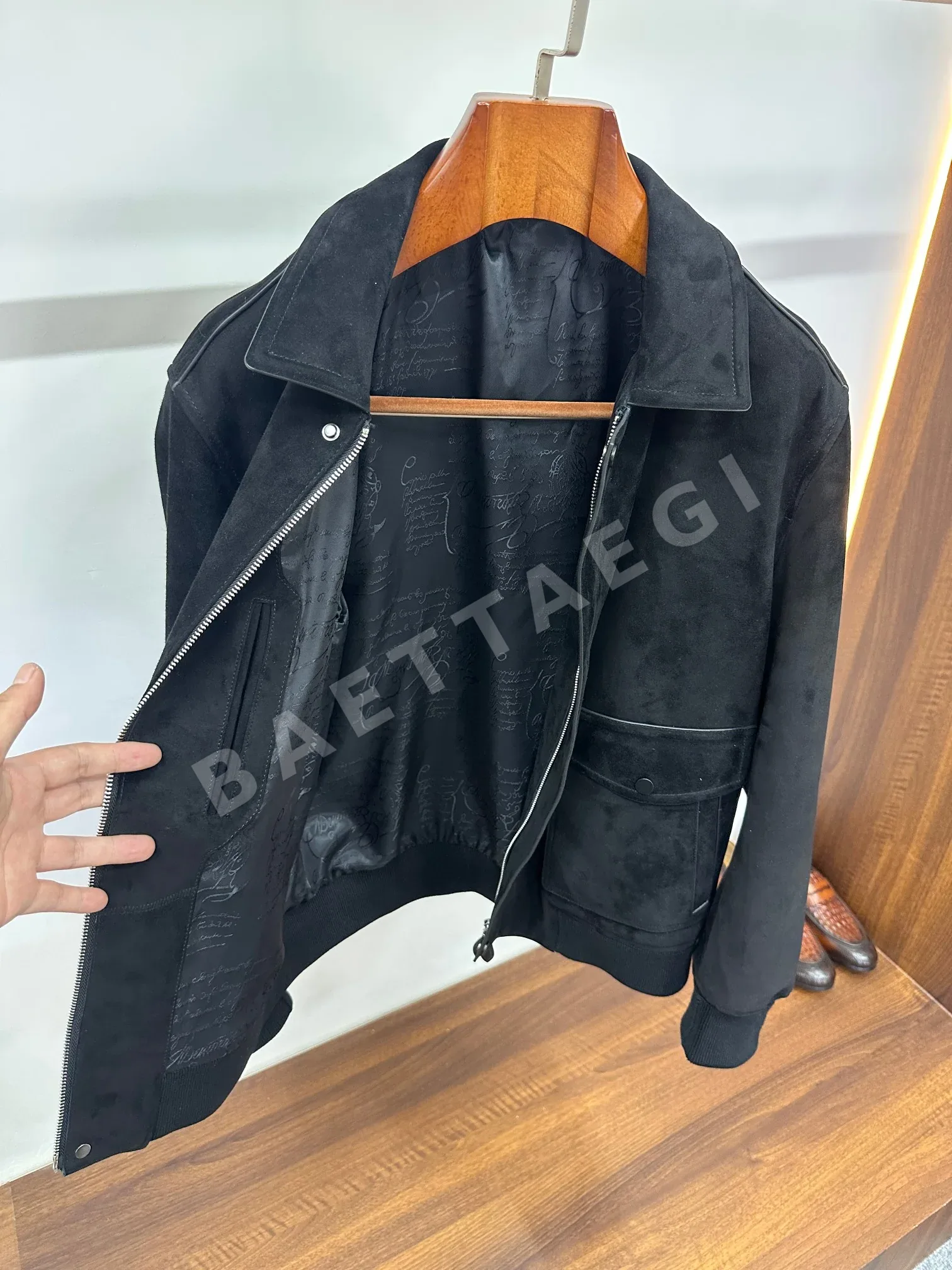 브리오니 수입 스웨이드 시프스킨 워크 자켓 상세 이미지 4