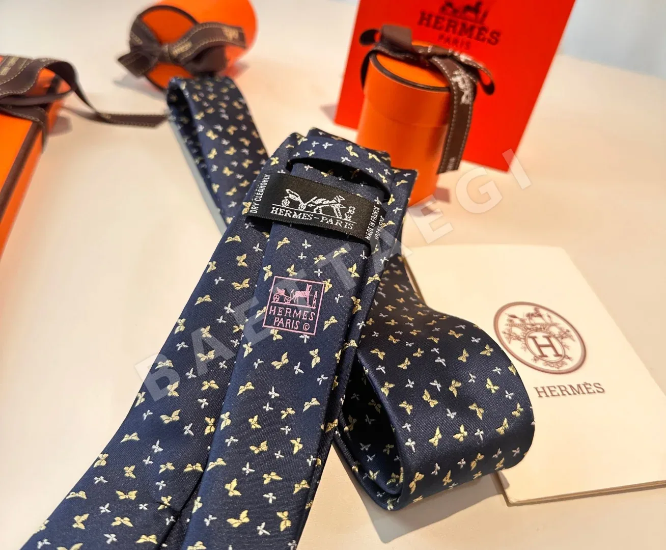 에르메스 동물 모티브 트윌 실크 넥타이 상세 이미지 6