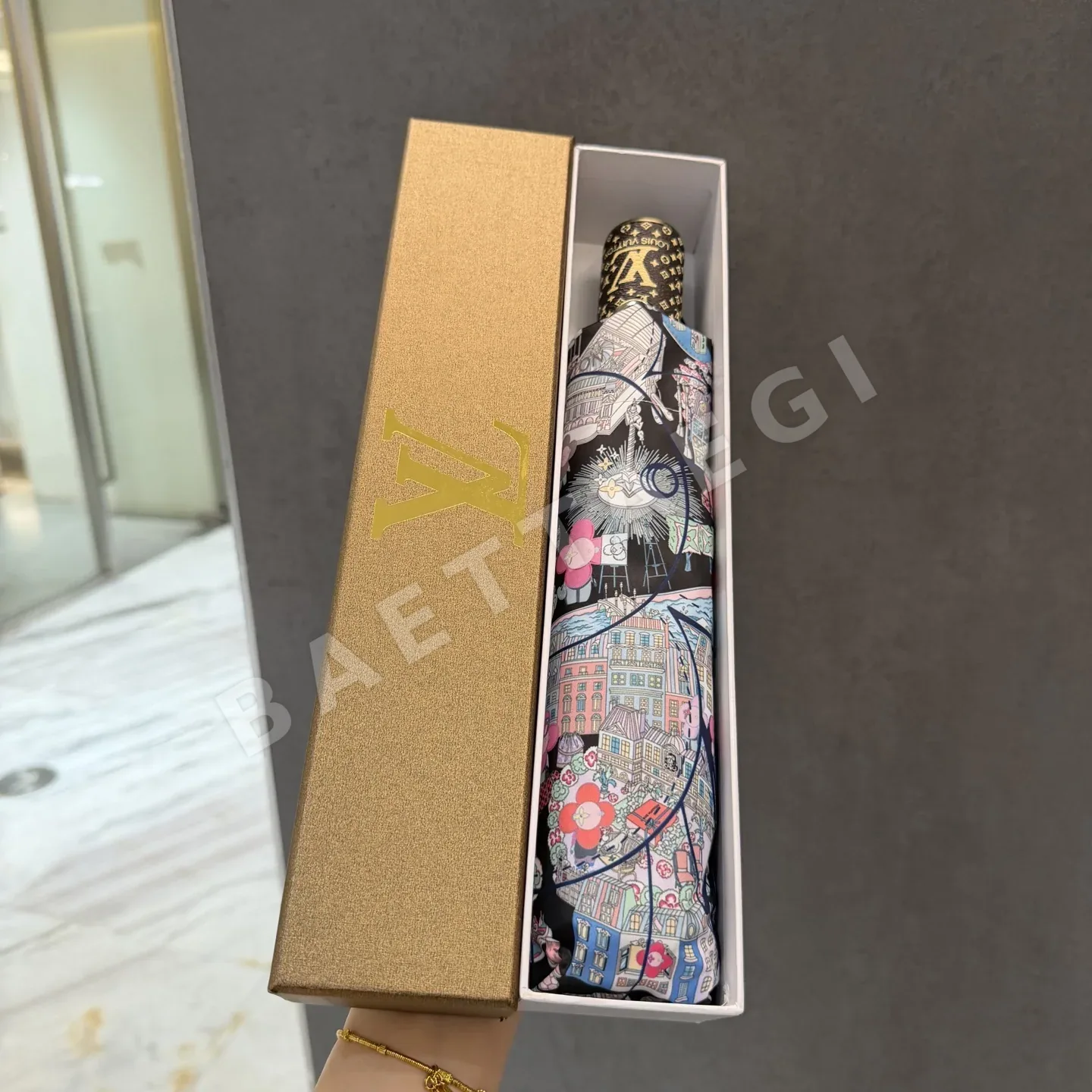 루이비통 삼단 자동 접이식 자외선 차단 우산 85761