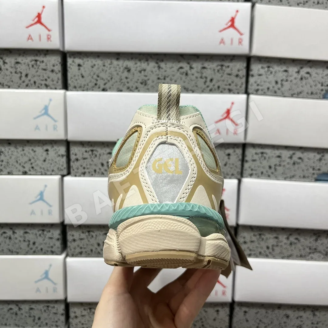 아식스 [GX] 젤 NYC 유틸리티 1203A558-300 200527 Asics Gel-NYC Utility Olive Grey Pepper 상세 이미지 8