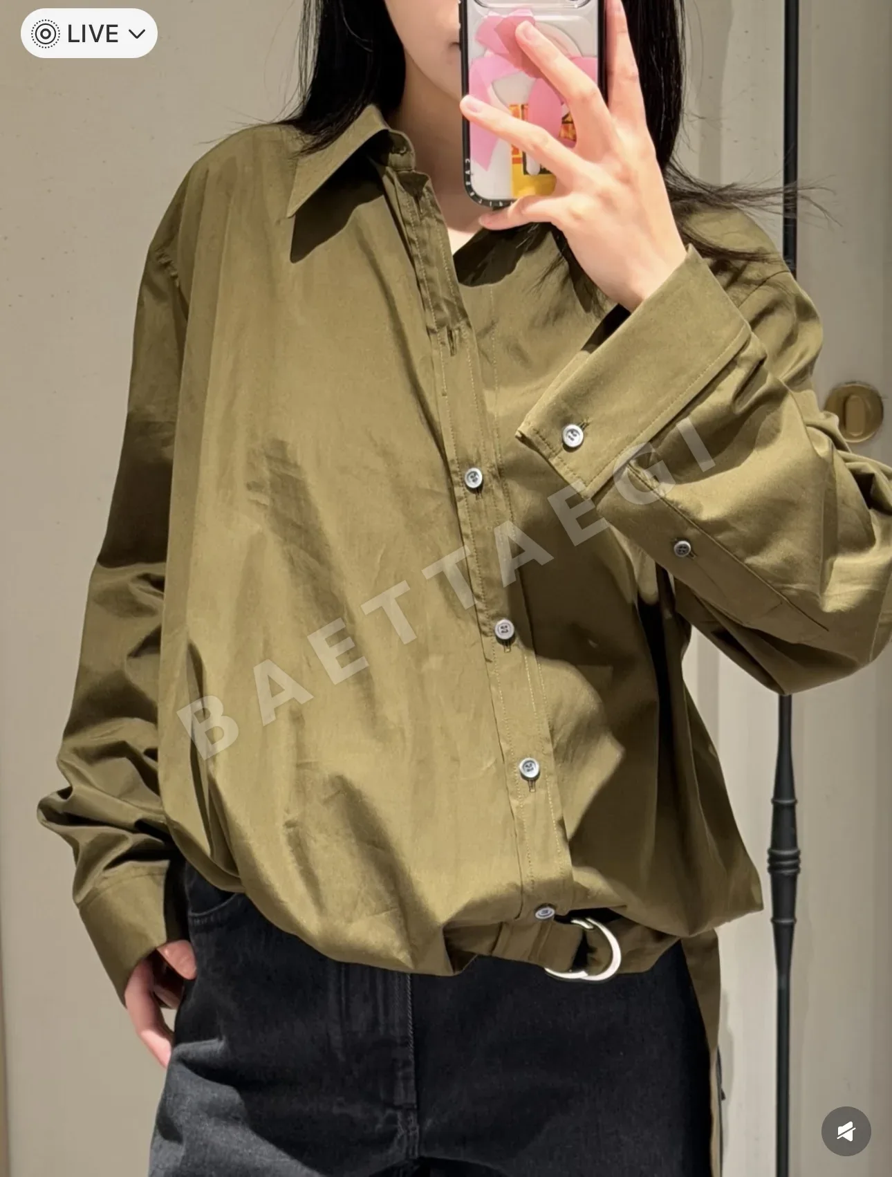 로에베 비대칭 사이드 벨트 여성 셔츠 96555