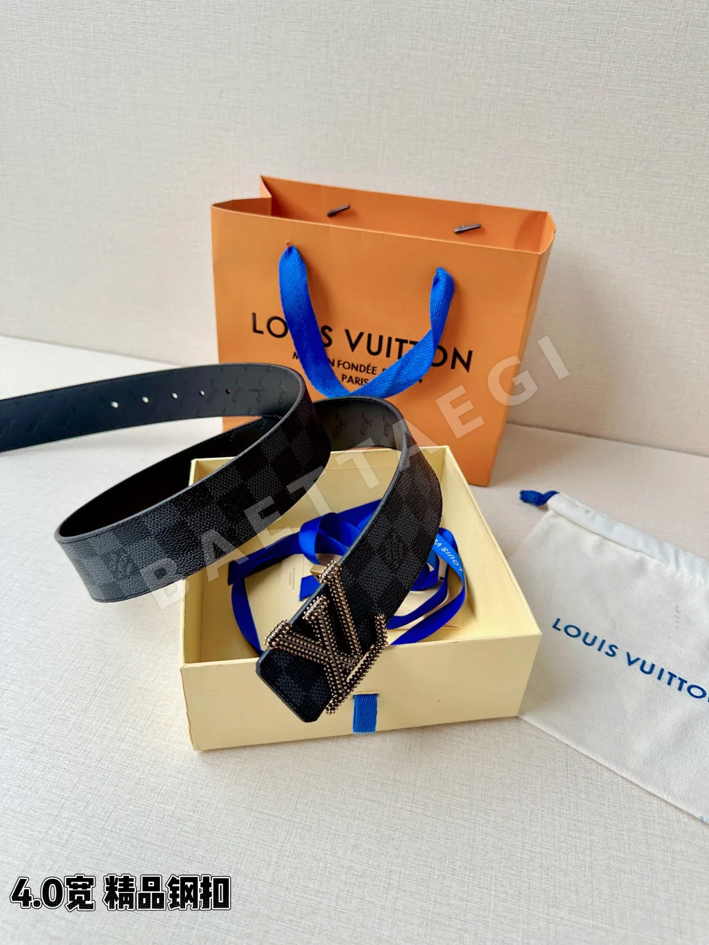 루이비통 LV 이니셜 스터드 리버시블 가죽 벨트 상세 이미지 8